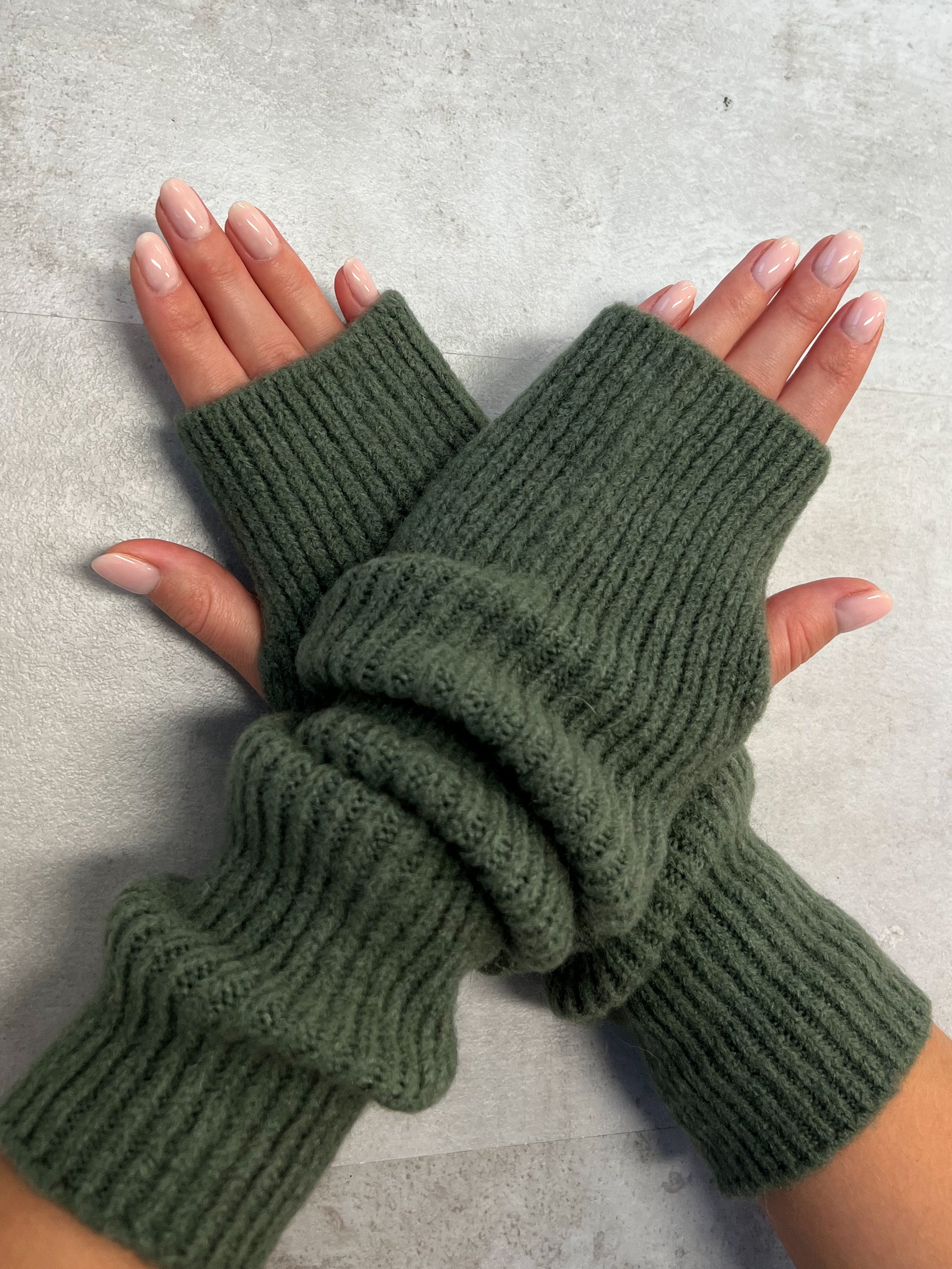 MUSTHAVE HANDWARMER ARMY
