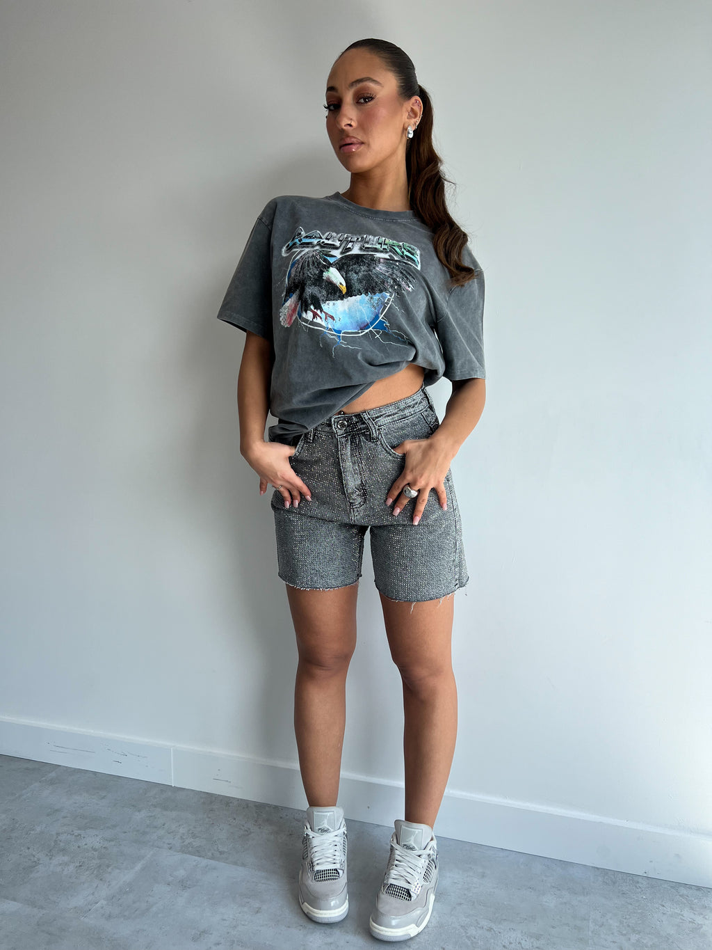 ALL OVER STRETCH RHINESTONE SHORT GREY