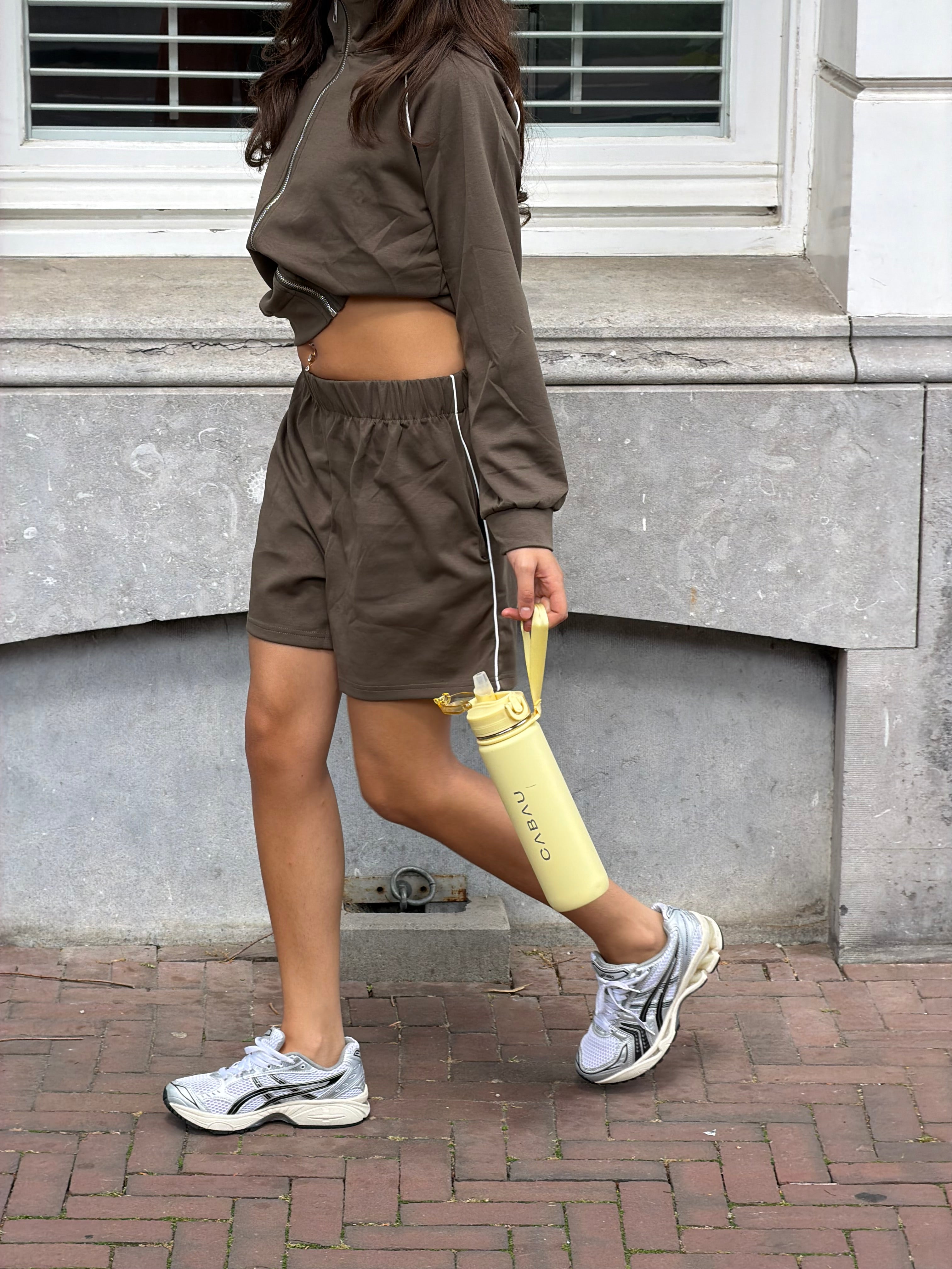 THE SHORT SET KHAKI