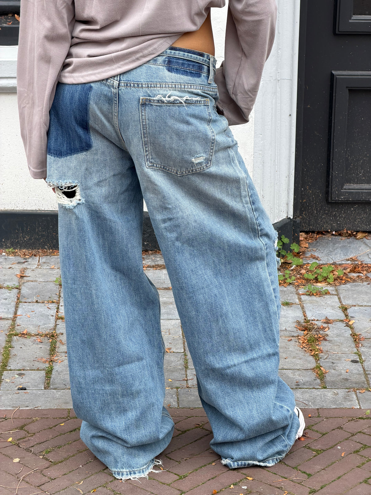 DIANA TIED UP RIPPED JEANS