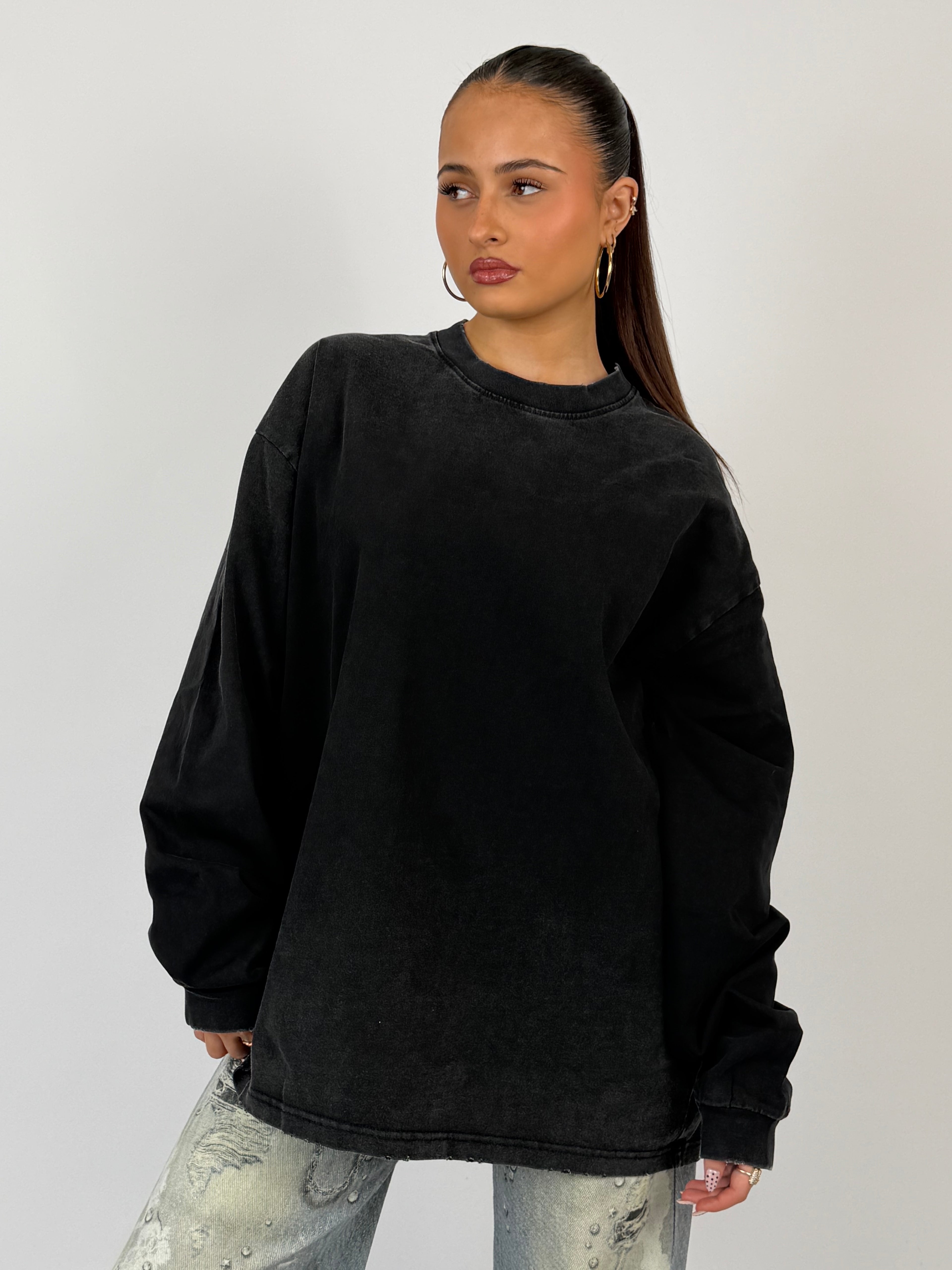 WASHED DISTRESSED LONGSLEEVE BLACK