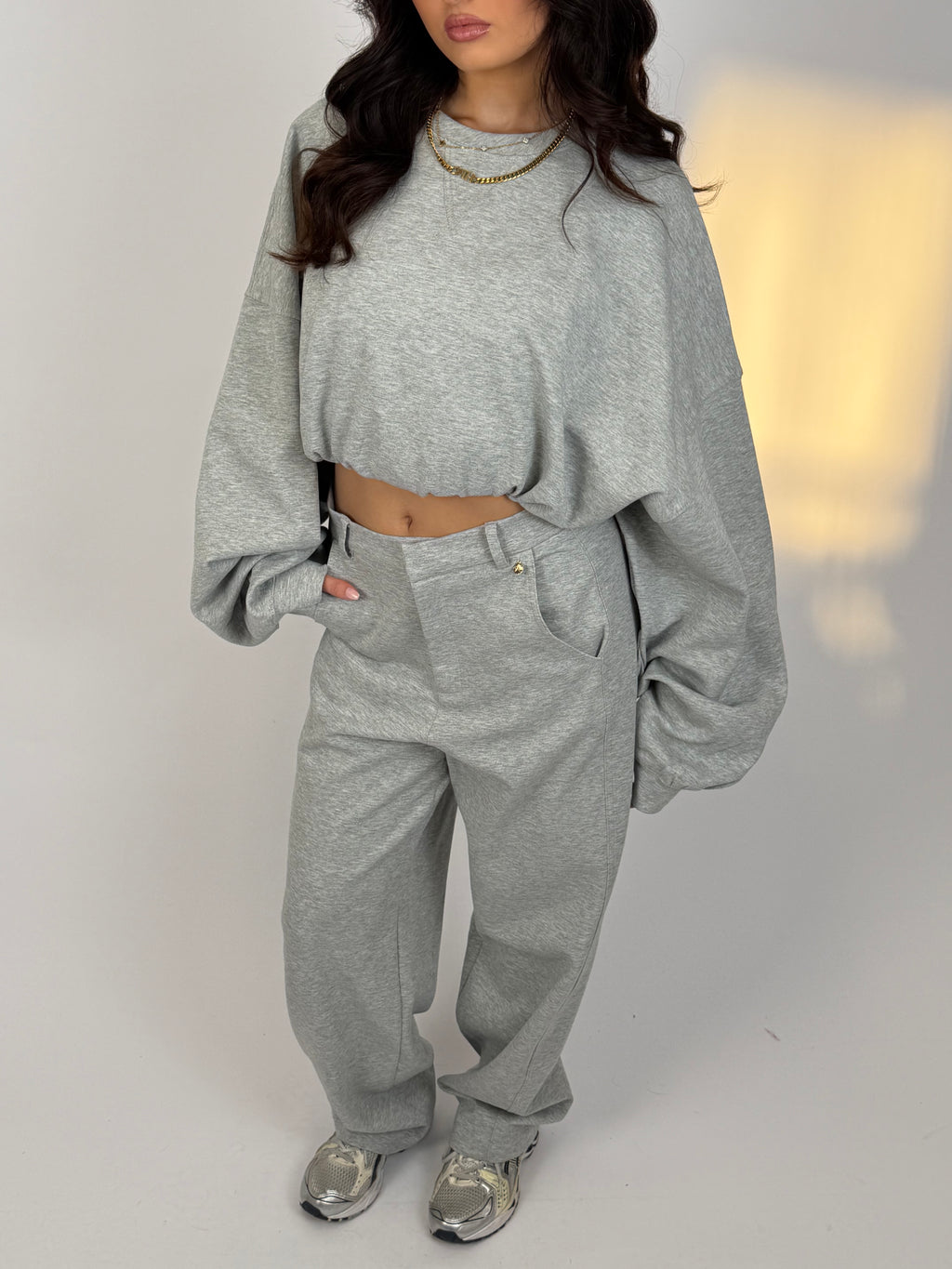 SNATCHED PUFFY SWEAT