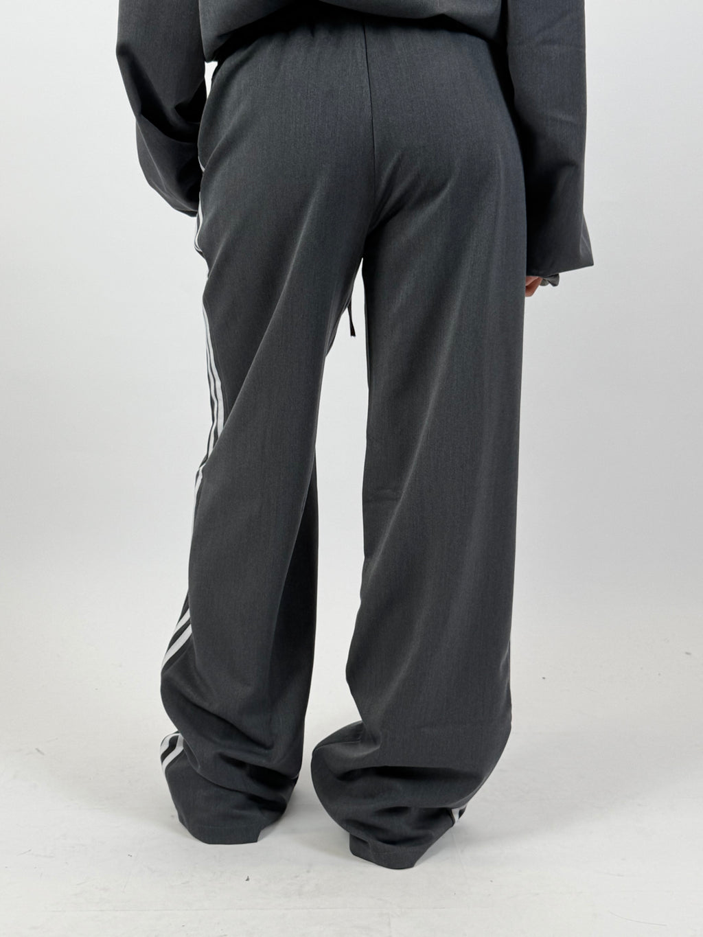 STRIPED PANTALON JOGGER GREY