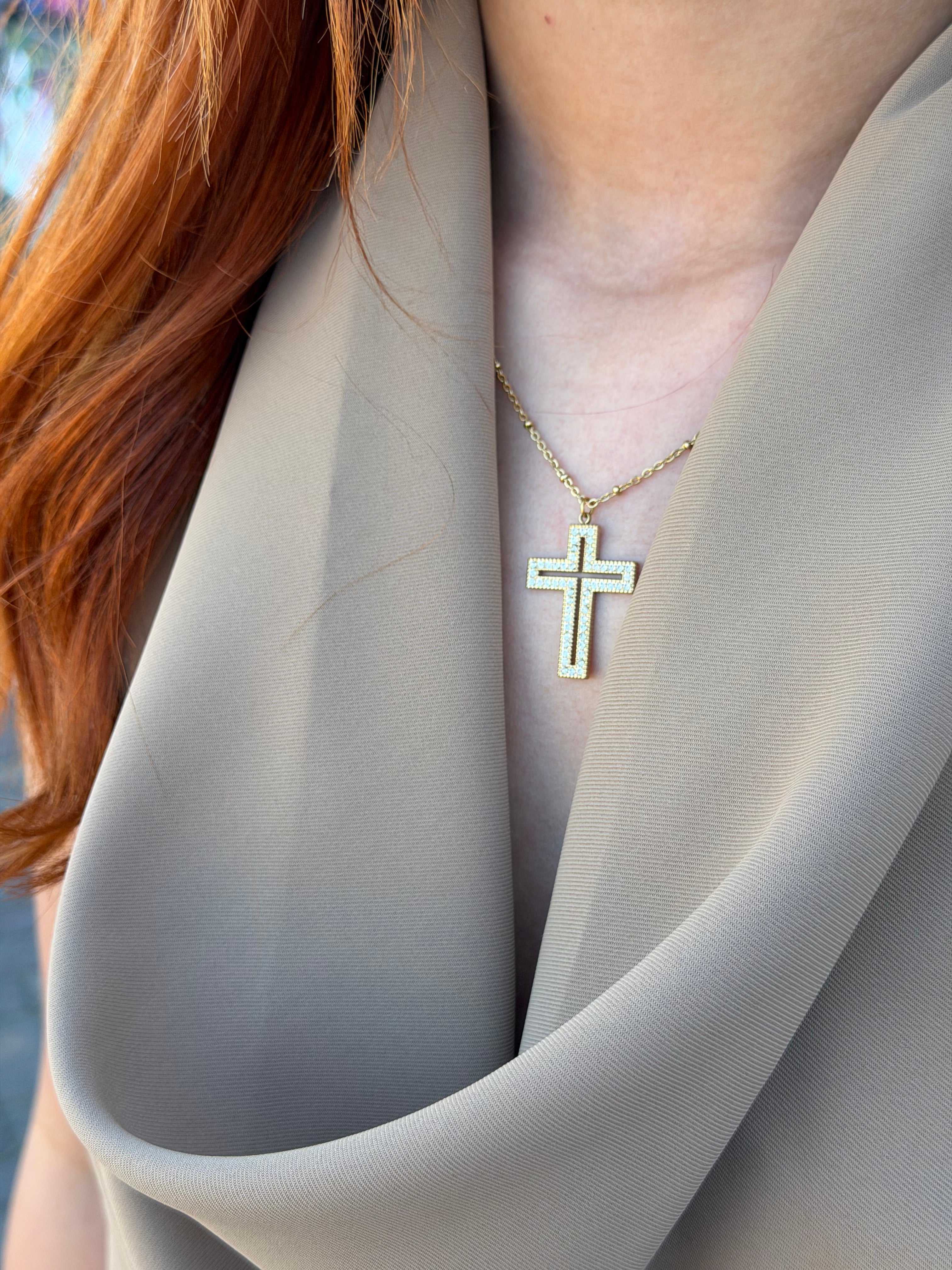 CROSS NECKLACE GOLD STRASS