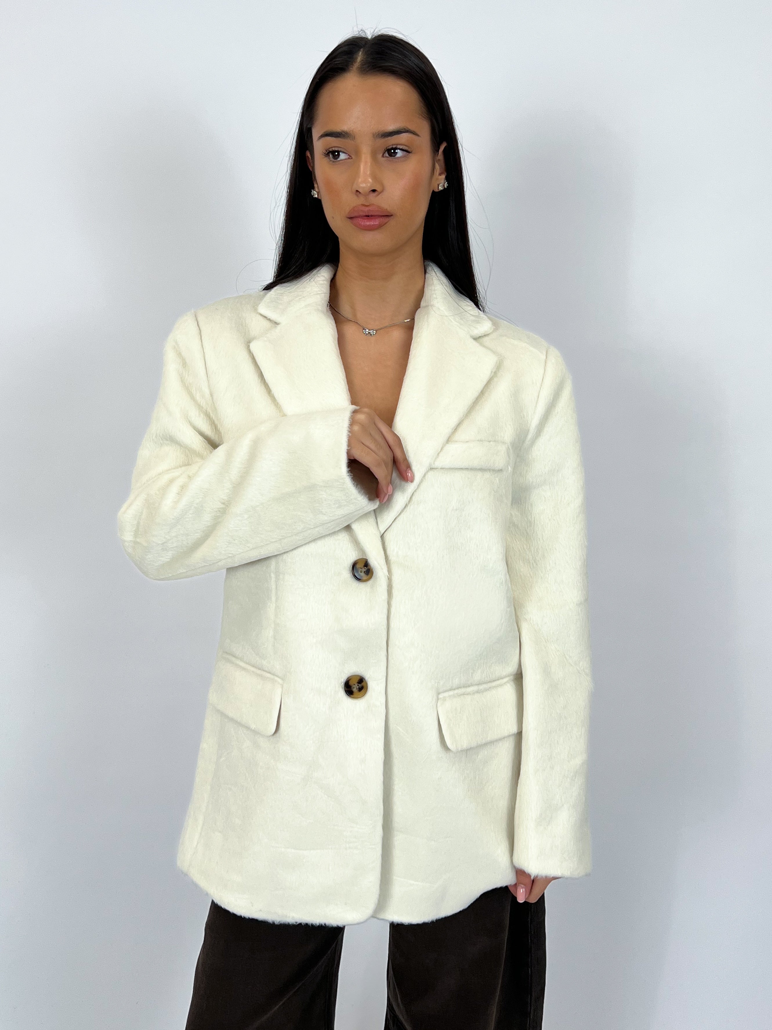 BIG FLUFFY BLAZER CREAM