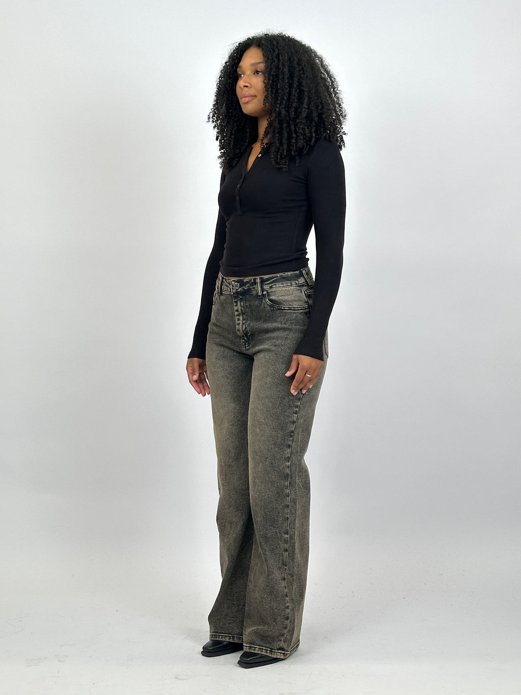 BELLA BUTTON RIBBED TOP BLACK