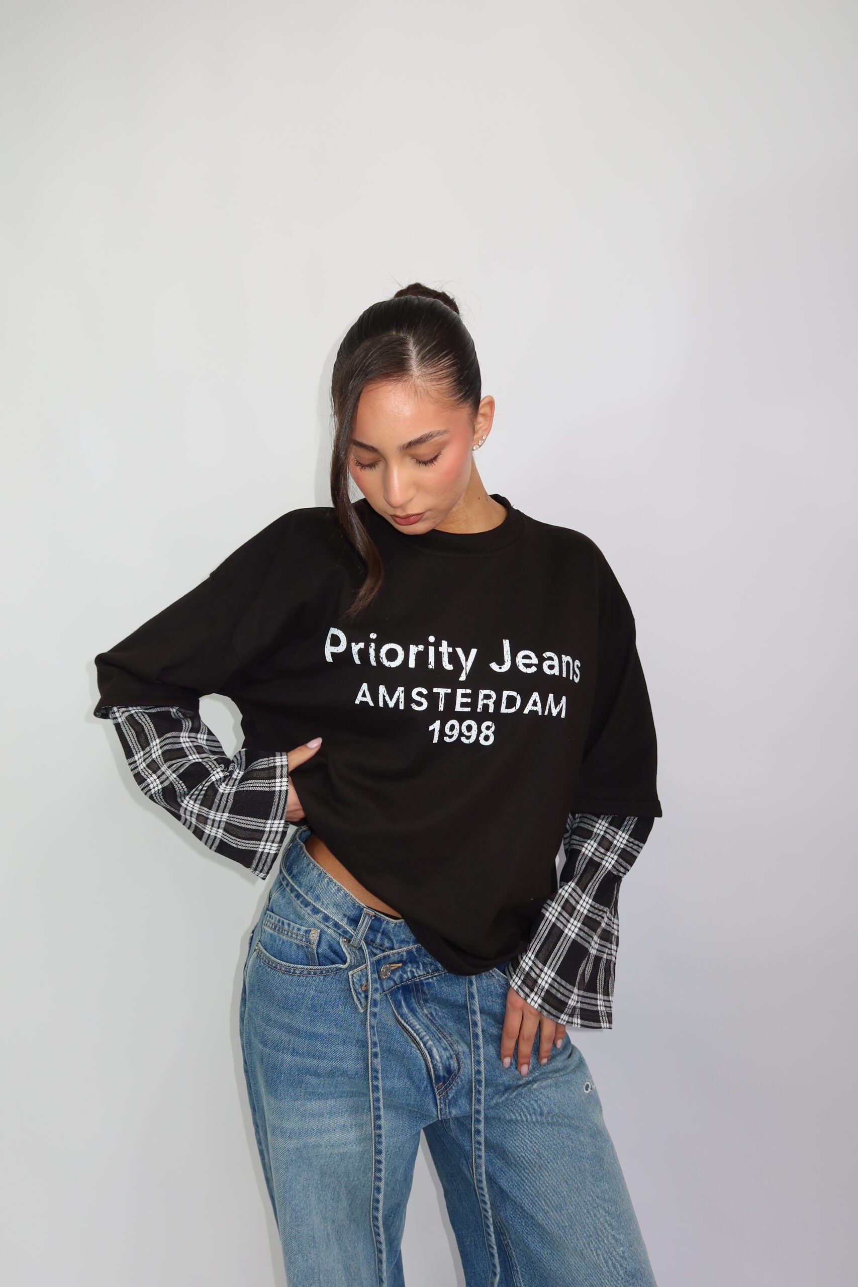 PRIORITY AMSTERDAM LONGSLEEVE BLACK