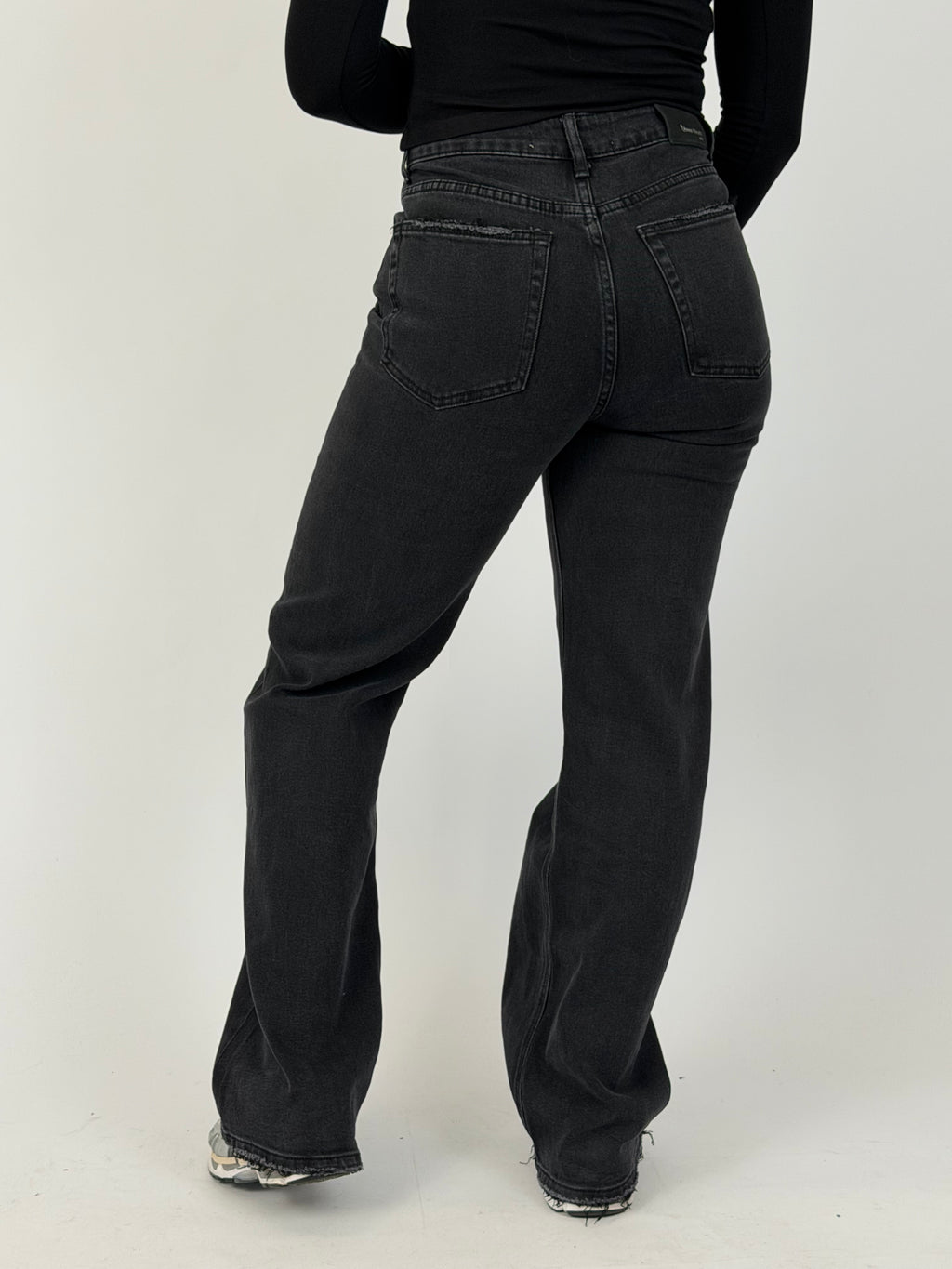 BLACK TALL STRETCH STRAIGHT