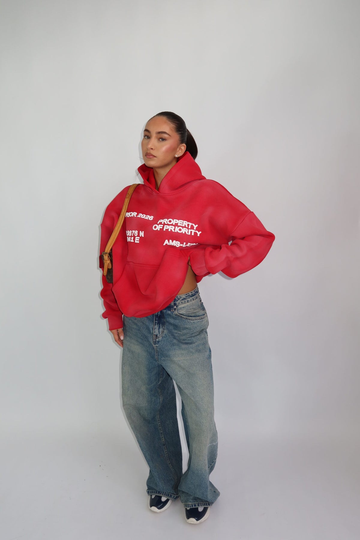 PRIORITY WASHED HOODIE RED
