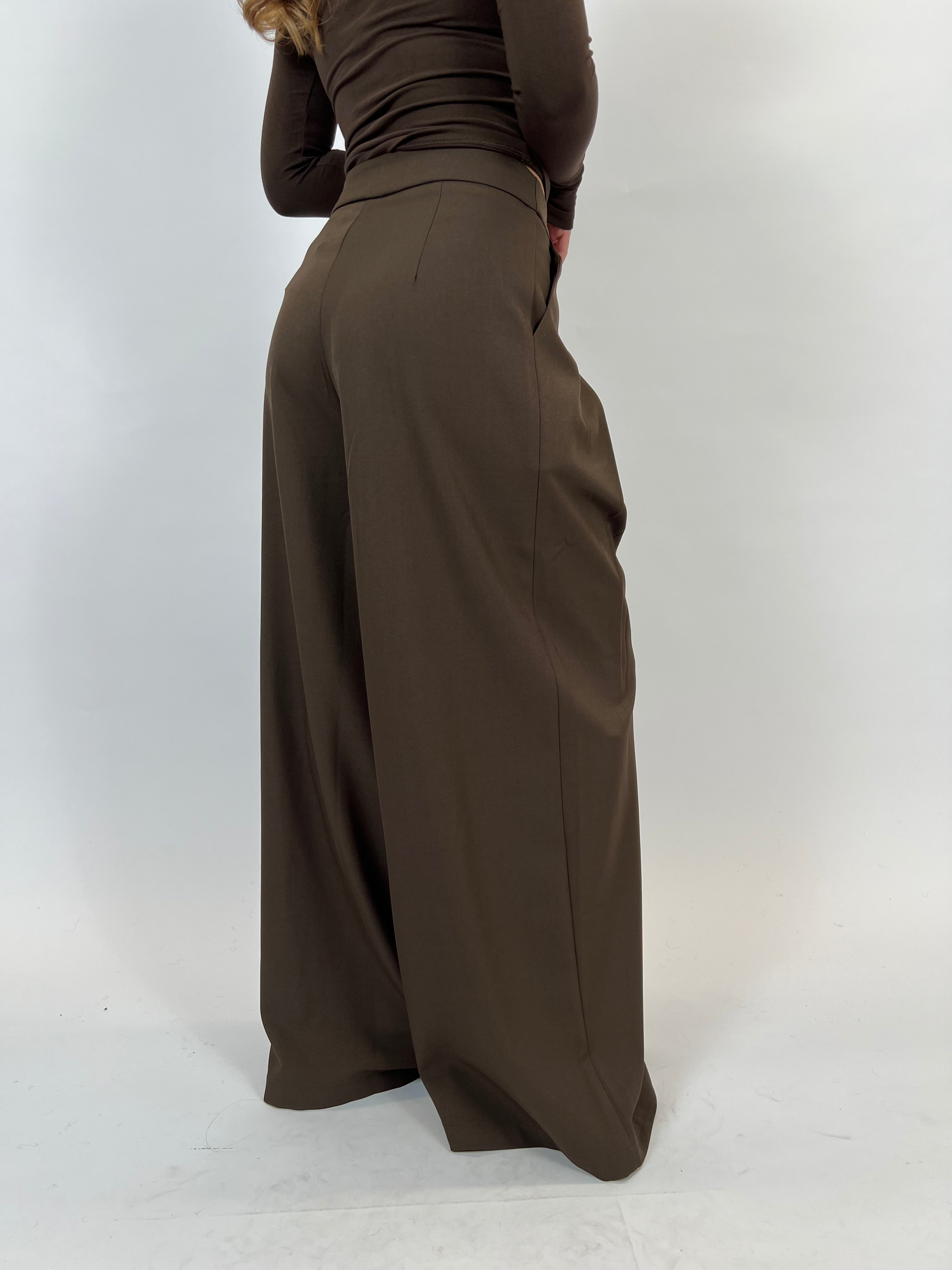 PREMIUM OVERLAP PANTALON CHOCO