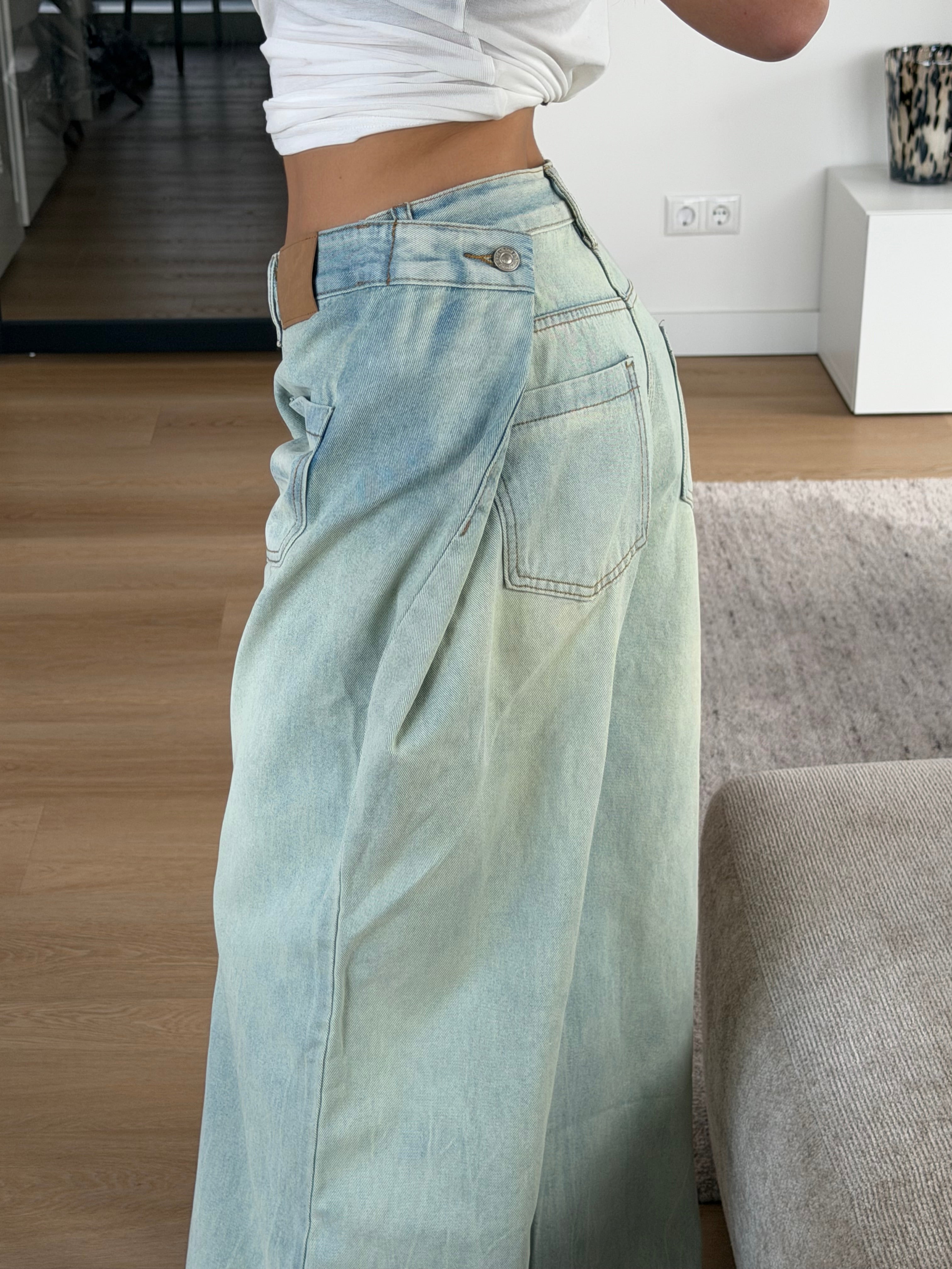 VINTAGE PLEATED JEANS