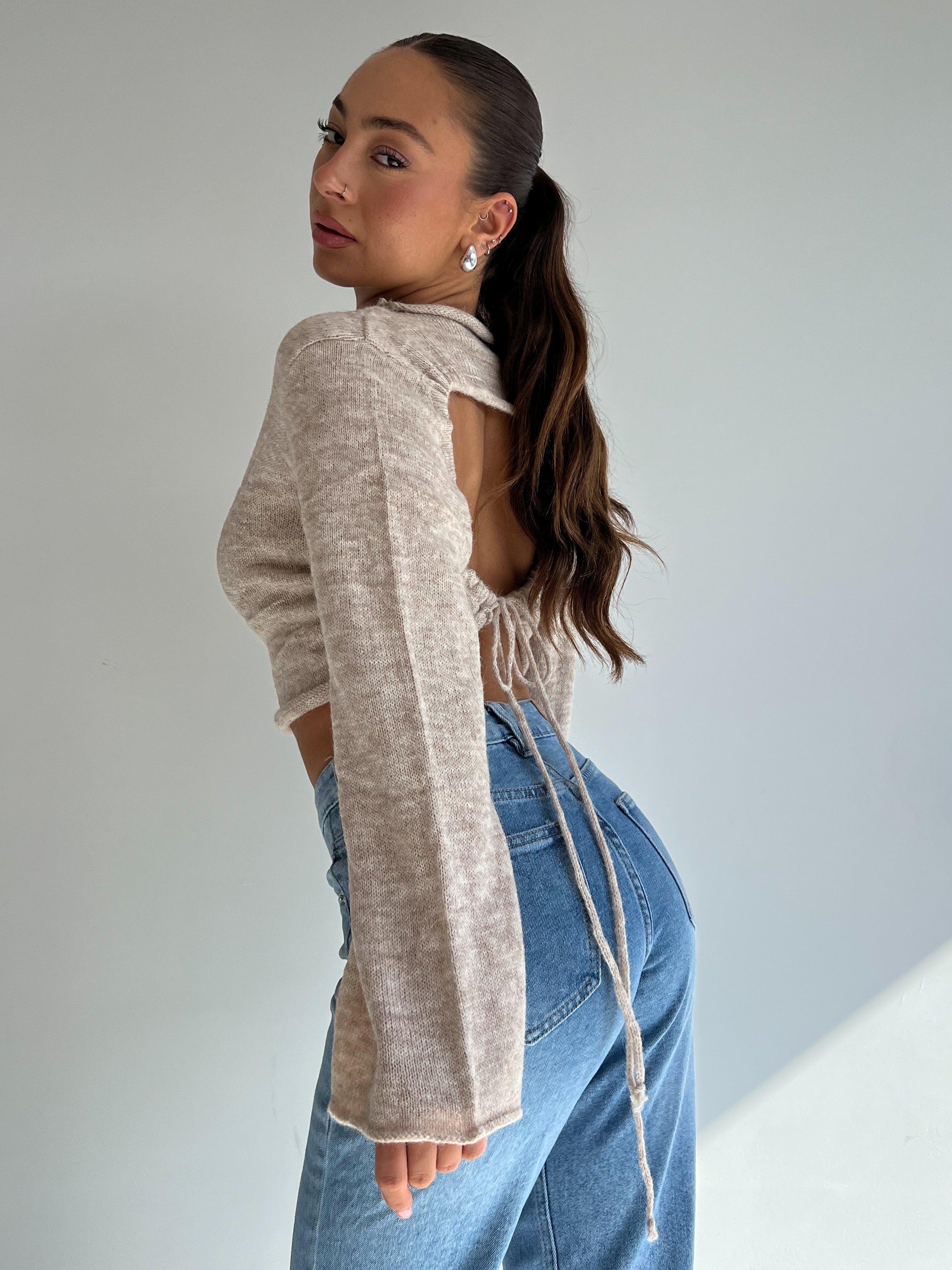OPEN BACK KNIT BEIGE