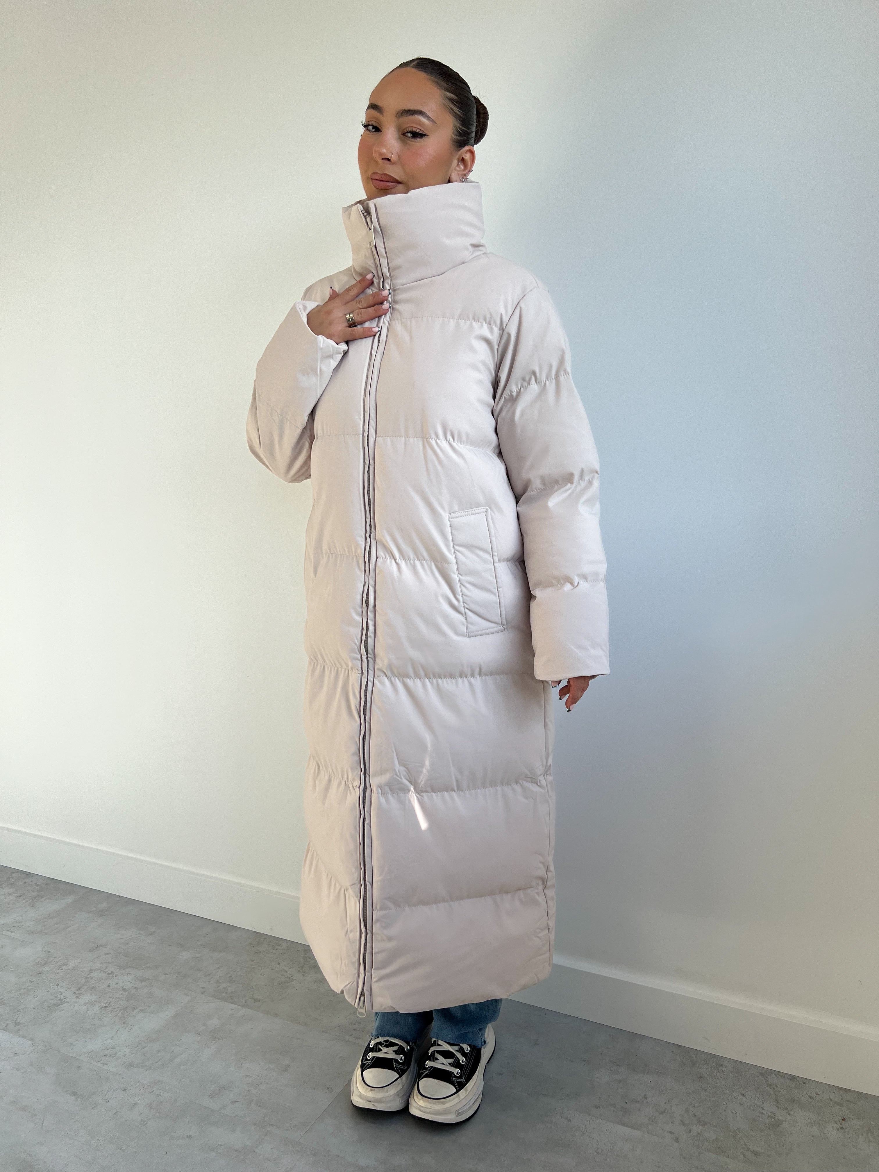 EXTRA LONG PUFFER COAT OFF WHITE
