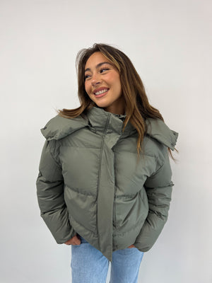 SHORT LEATHER LOOK PUFFER GREEN/GREY