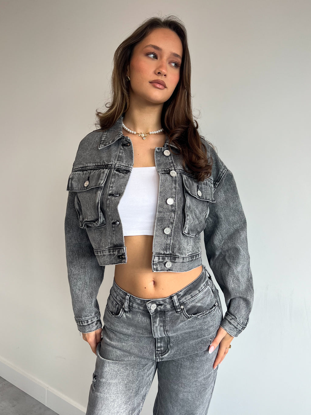 POCKET DENIM JACKET GREY WASH