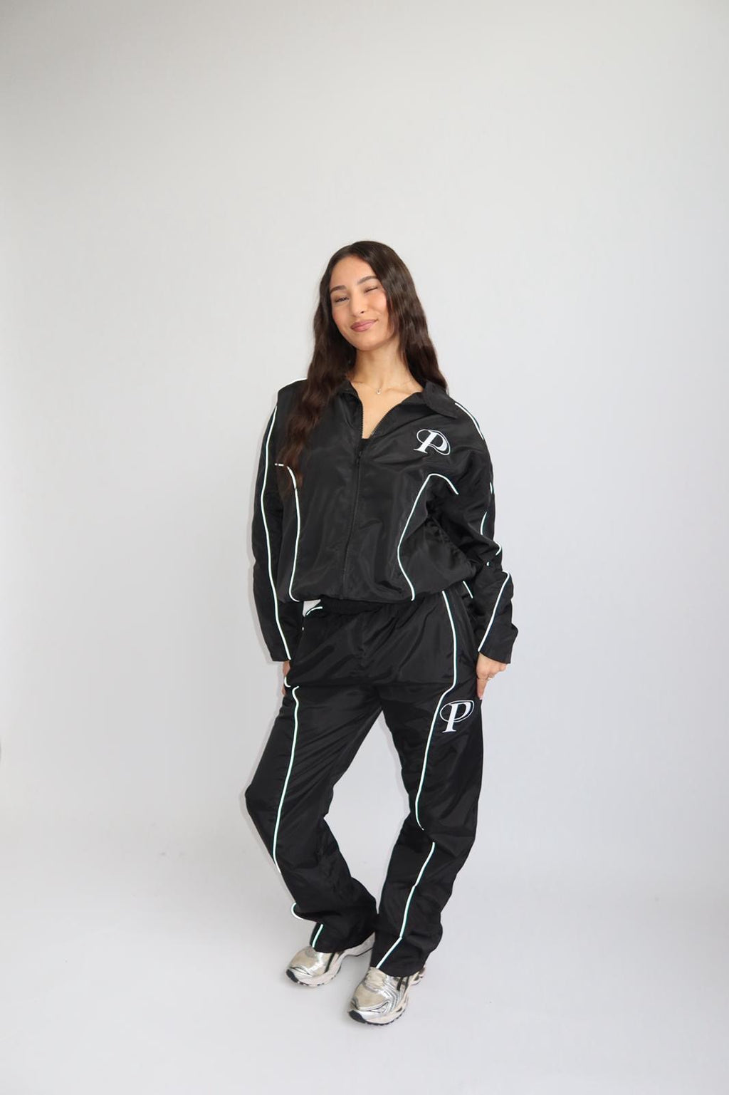 PREMIUM PRIORITY WINDBREAKER TRACKSUIT BLACK