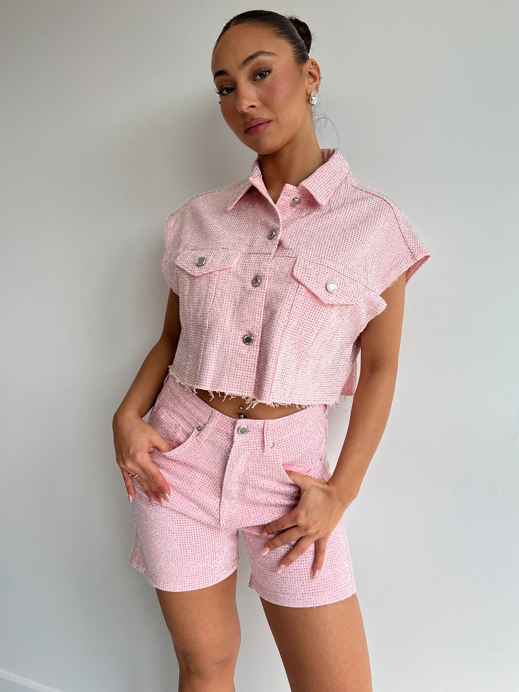 ALL OVER STRETCH RHINESTONE SHORT PINK