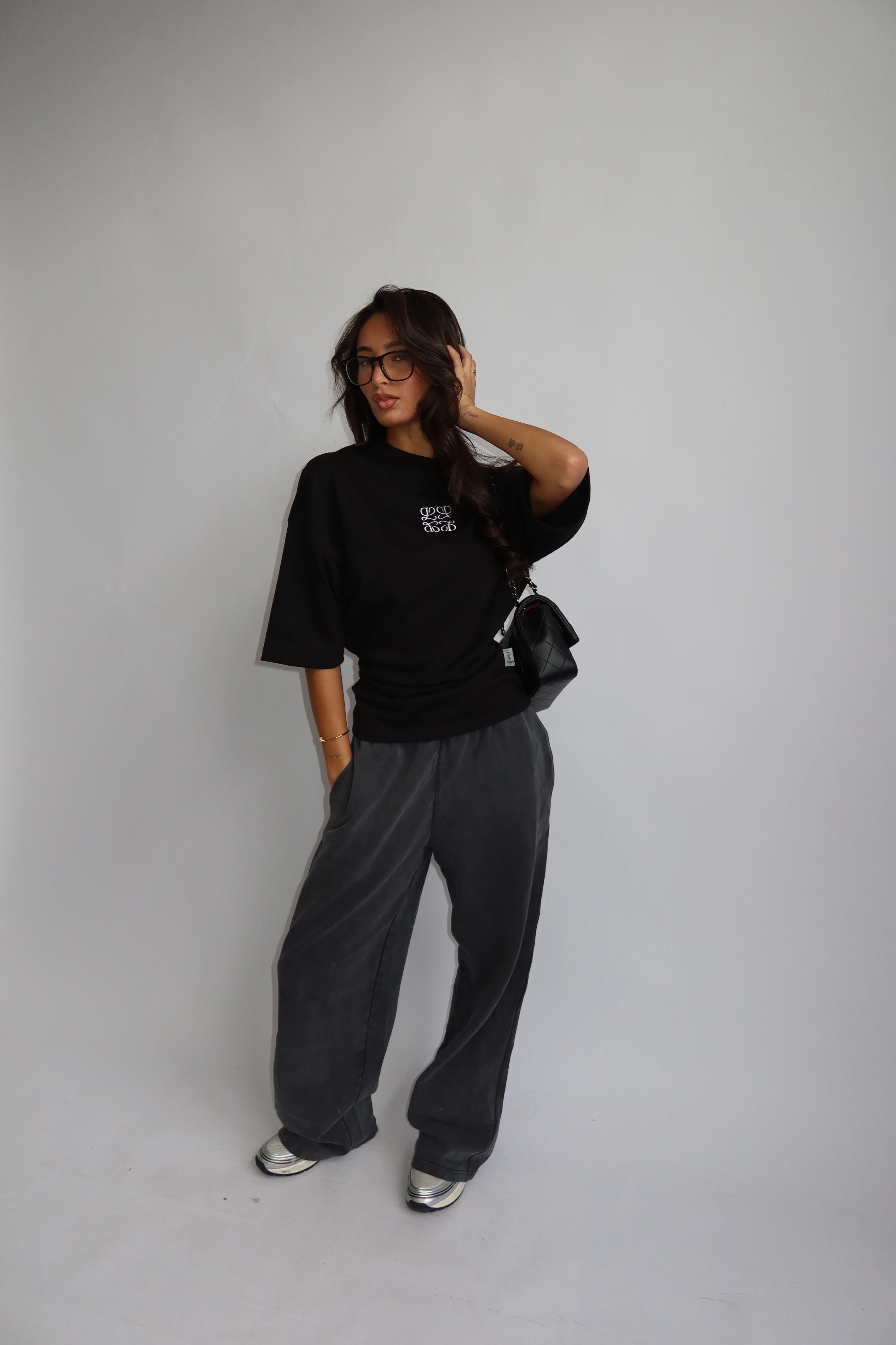 PREMIUM PRIORITY SNATCHED TEE BLACK