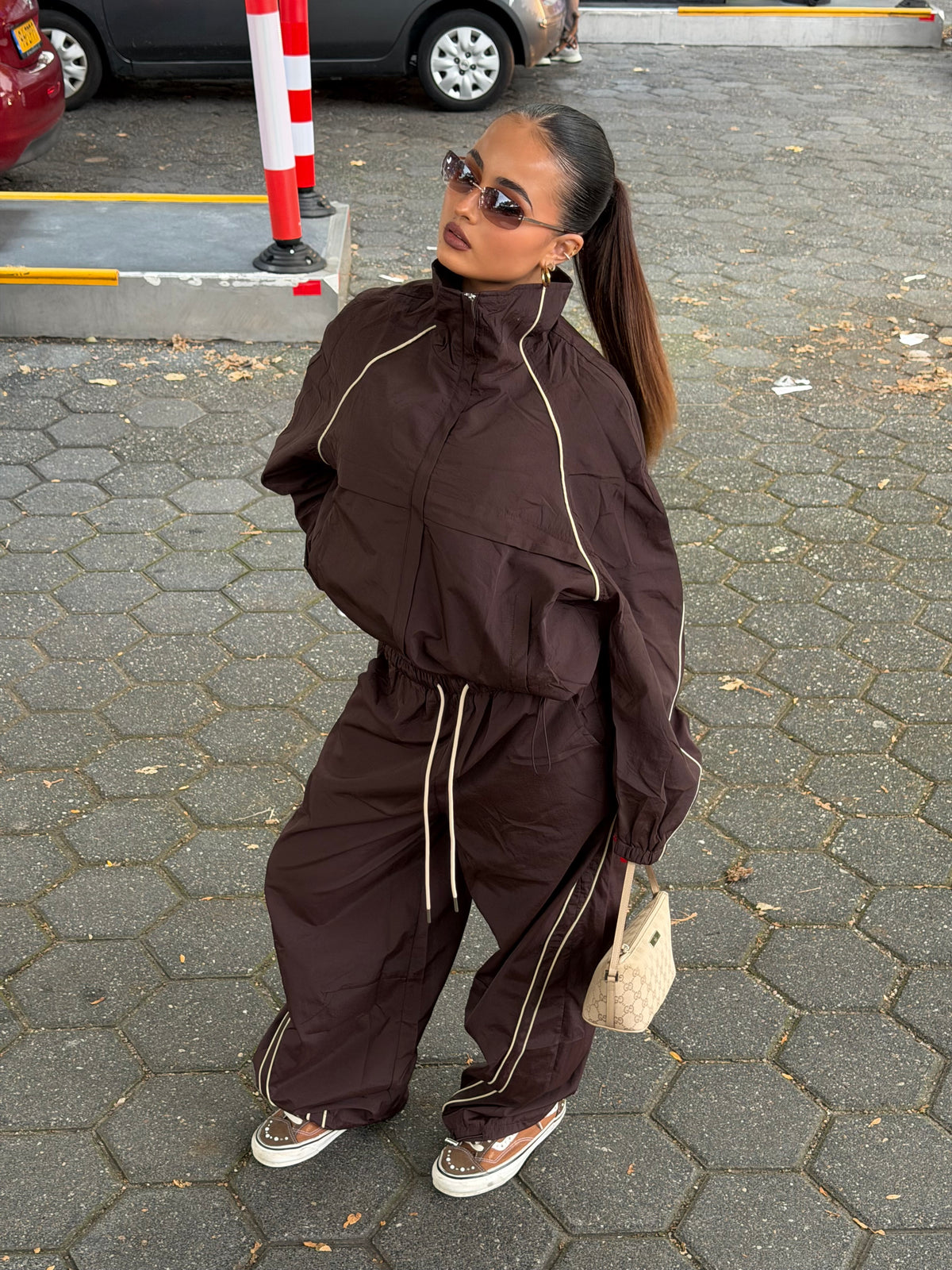 MANOU WINDBREAKER SUIT BROWN