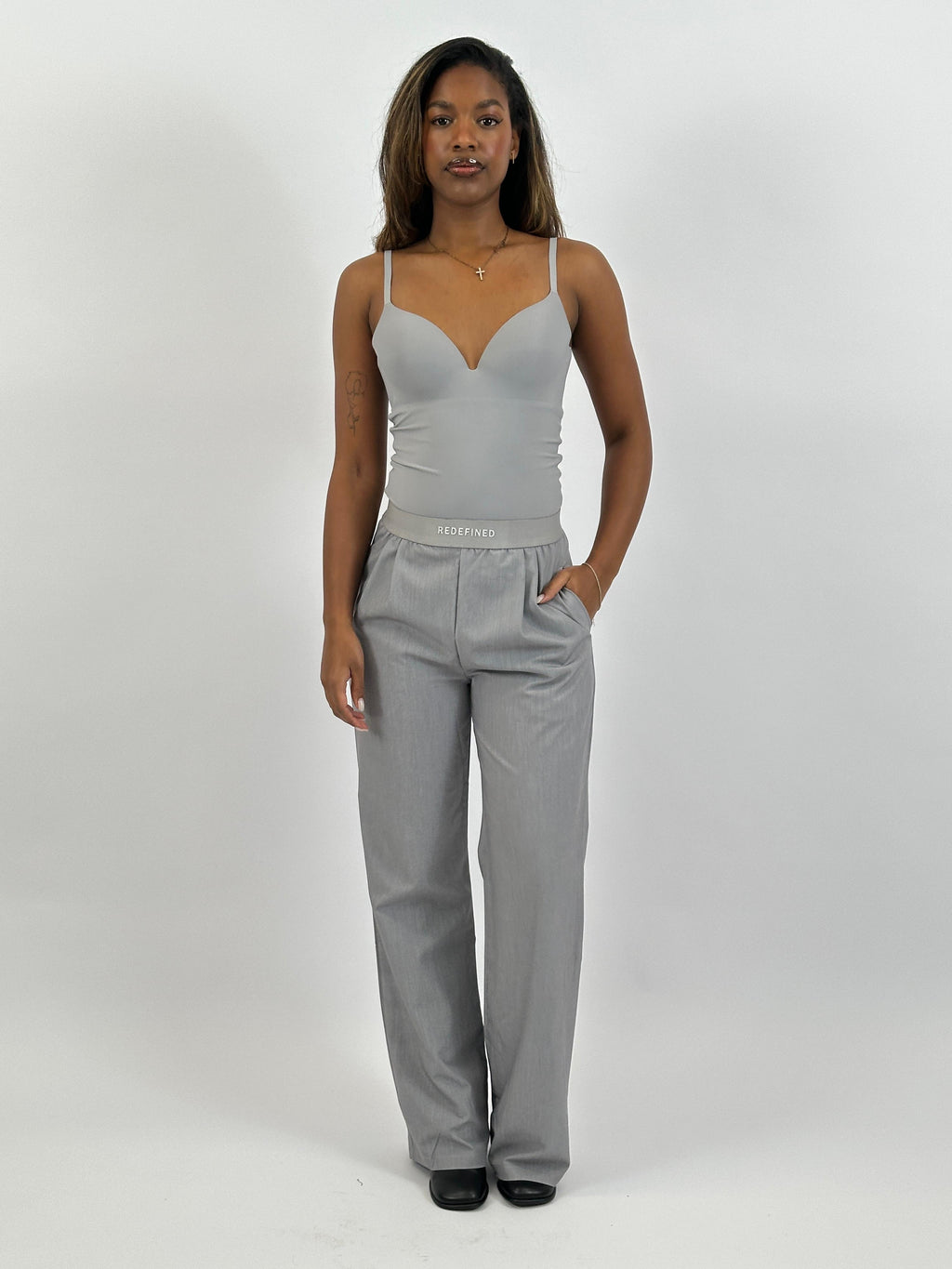 REDEFINED INSPIRED PANTALON PANTS GREY