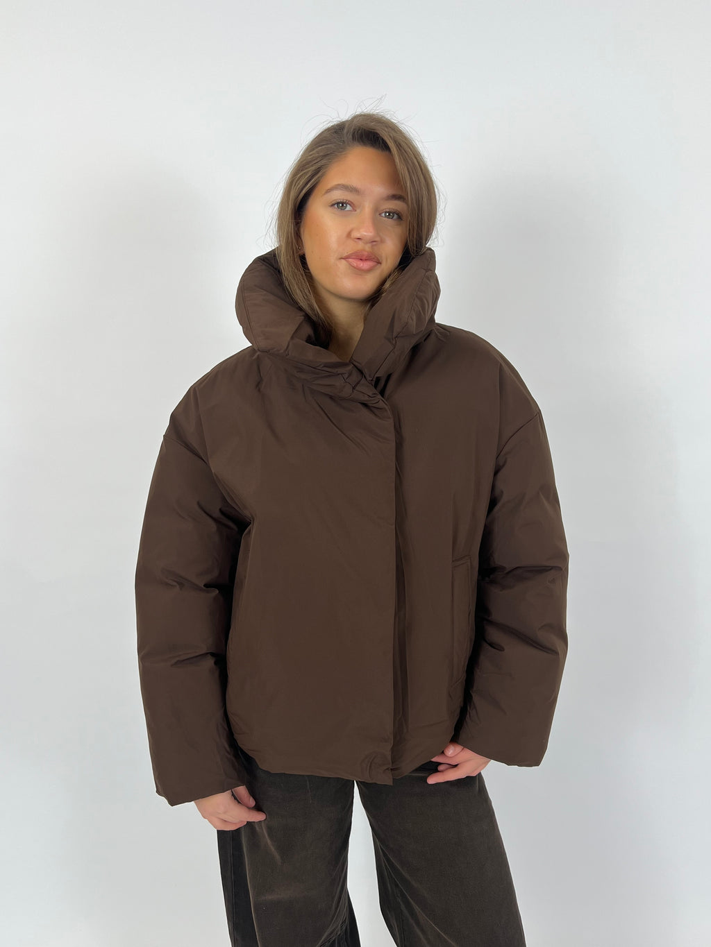 PREMIUM BIG COLLAR PUFFER CHOCO