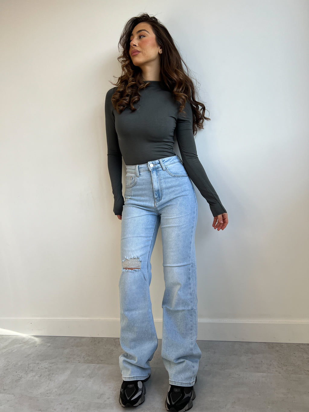 DISTRESSED WIDE LEG 2274