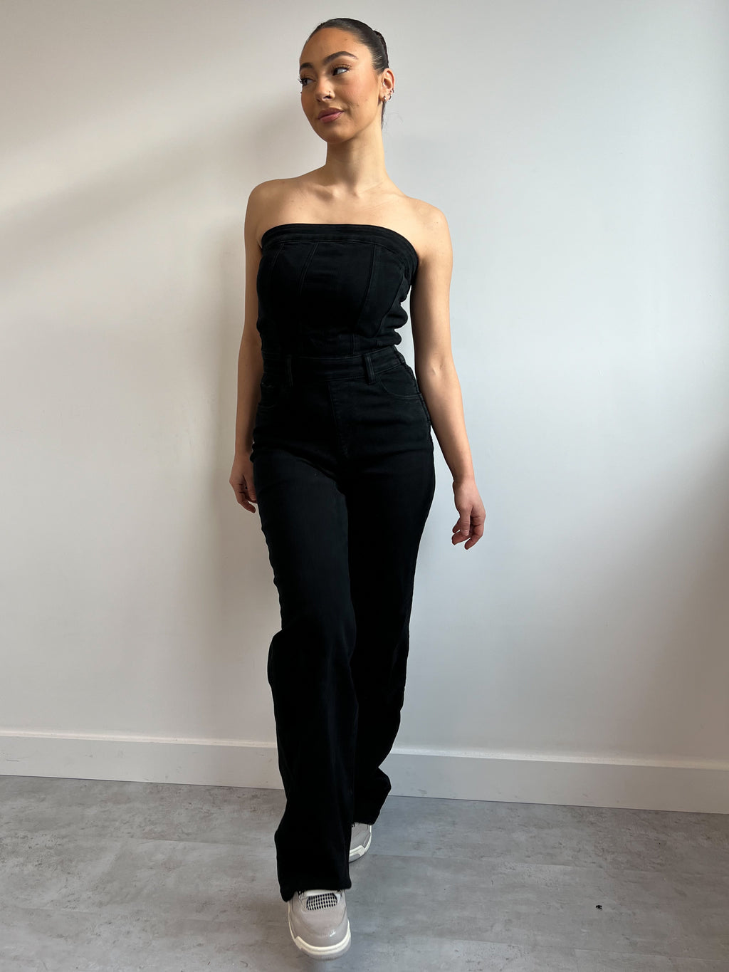 STRAPLESS STRETCH DENIM JUMPSUIT BLACK