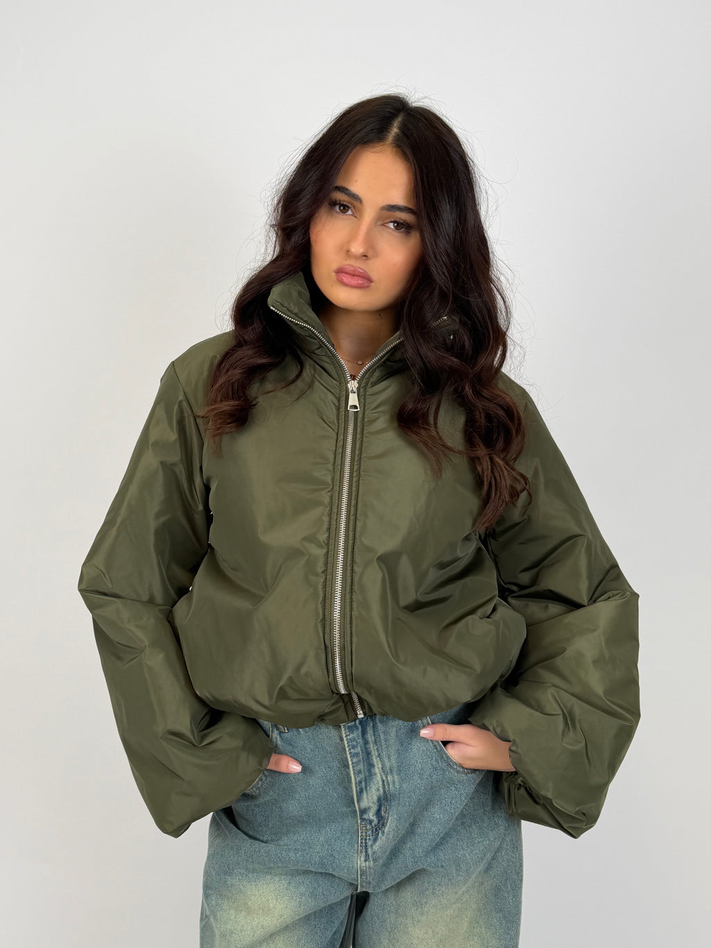PUFFY BOMBER COAT ARMY
