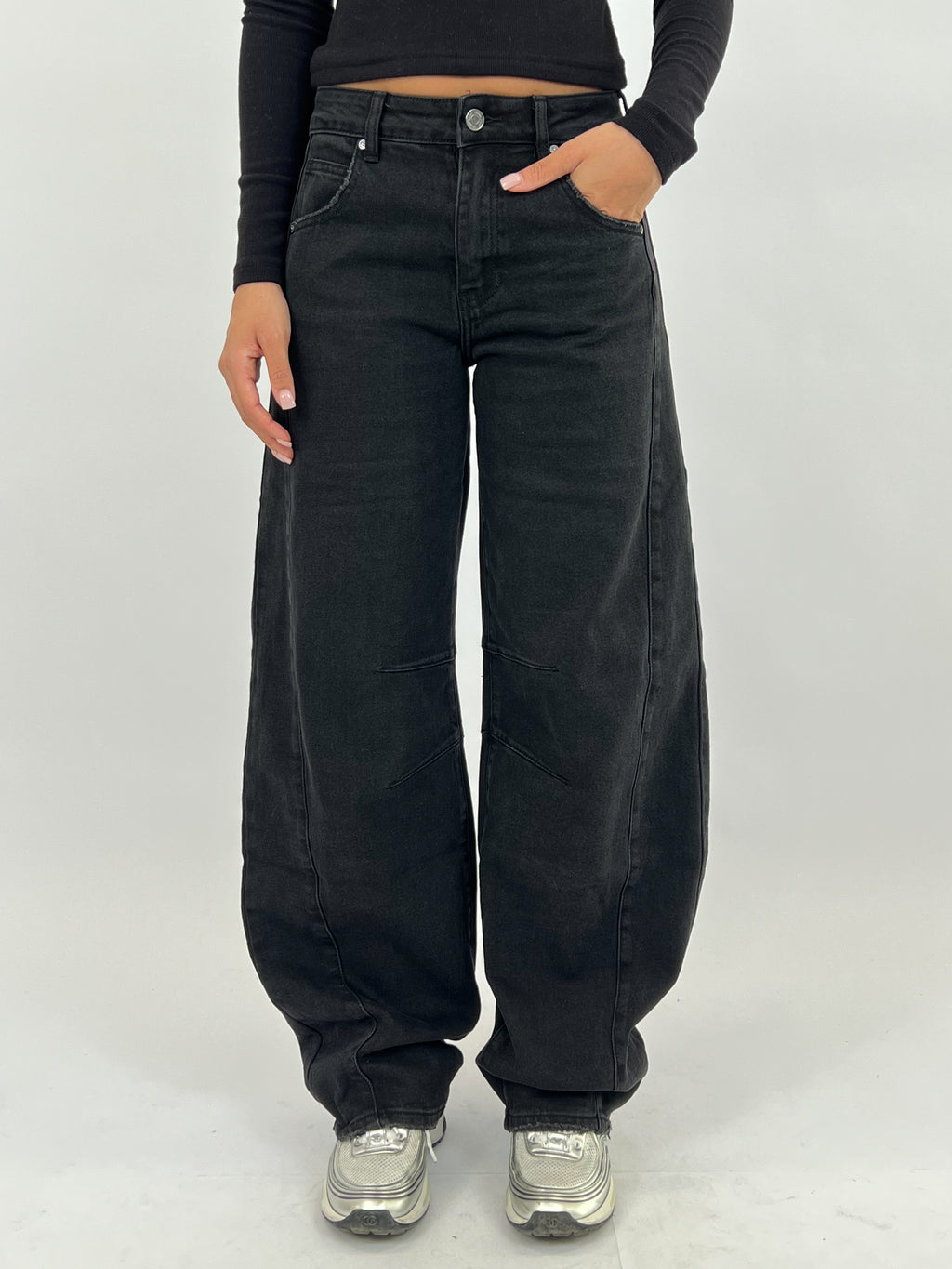 THE BLACK BALLOON STRETCH JEANS