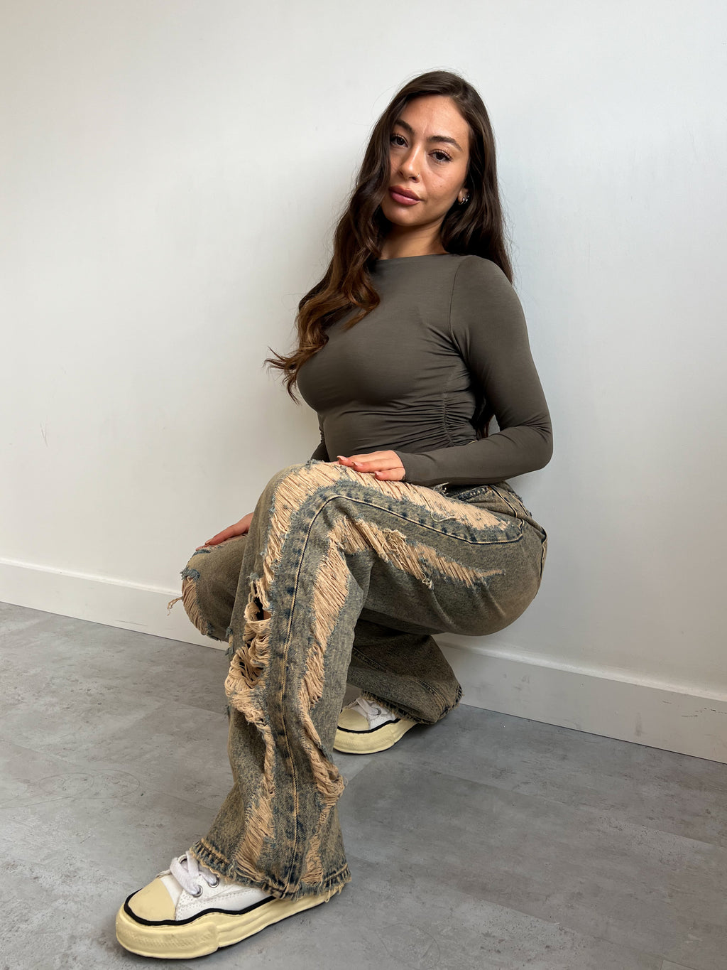 ALL OVER DISTRESSED JEANS 2.0