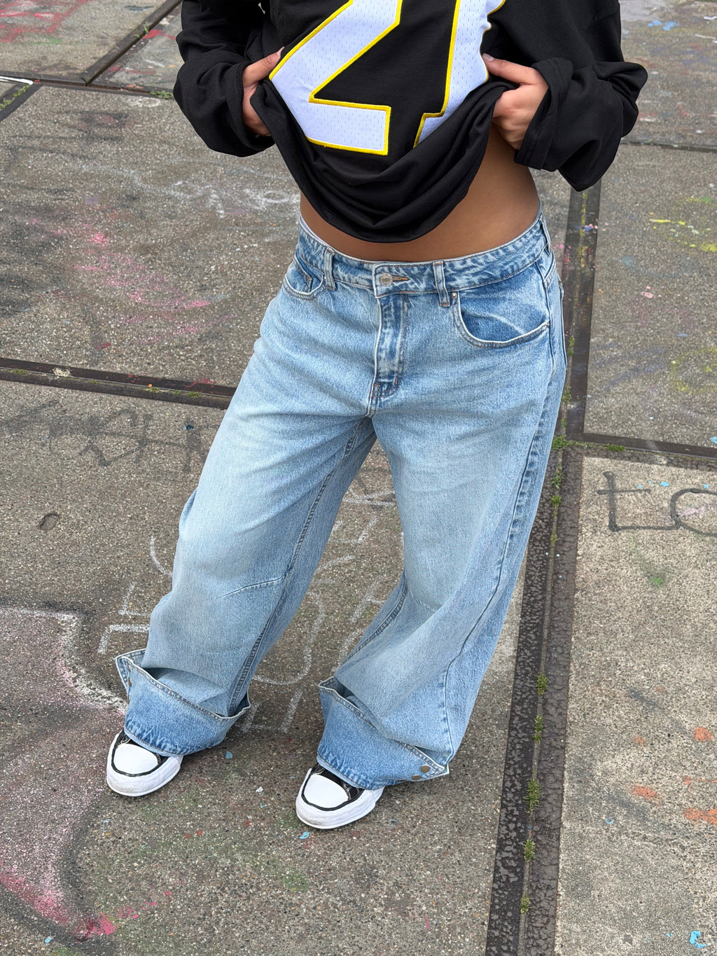 FOLDED BUTTON JEANS