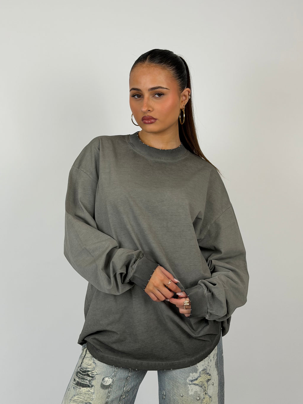 WASHED DISTRESSED LONGSLEEVE GREY