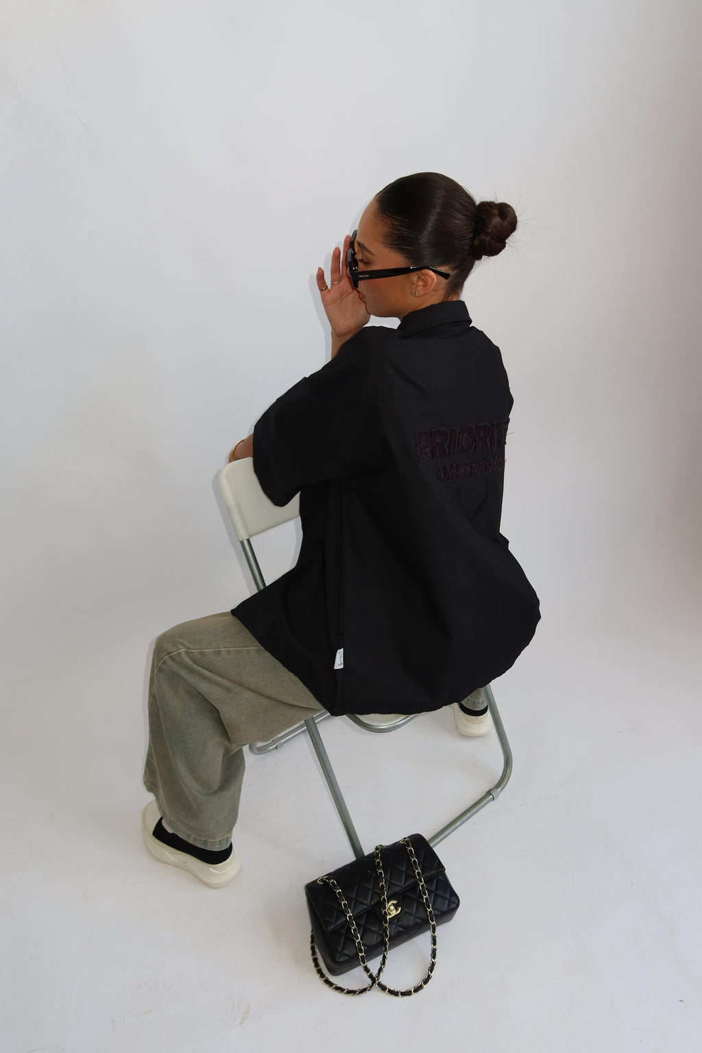 PRIORITY AMSTERDAM BOYFRIEND BLOUSE ALL BLACK