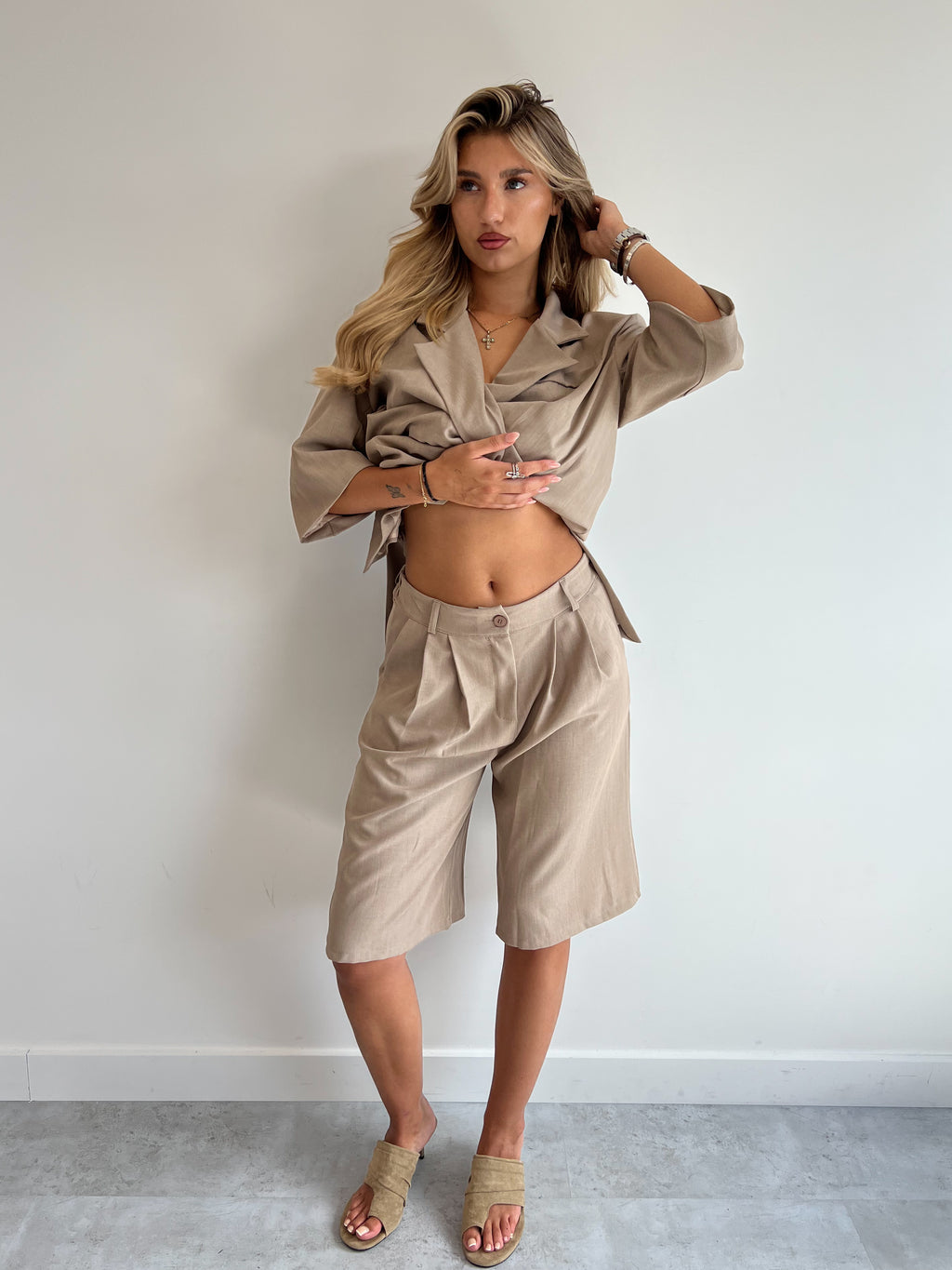 BIANCA BLAZER+JORT SET TAUPE