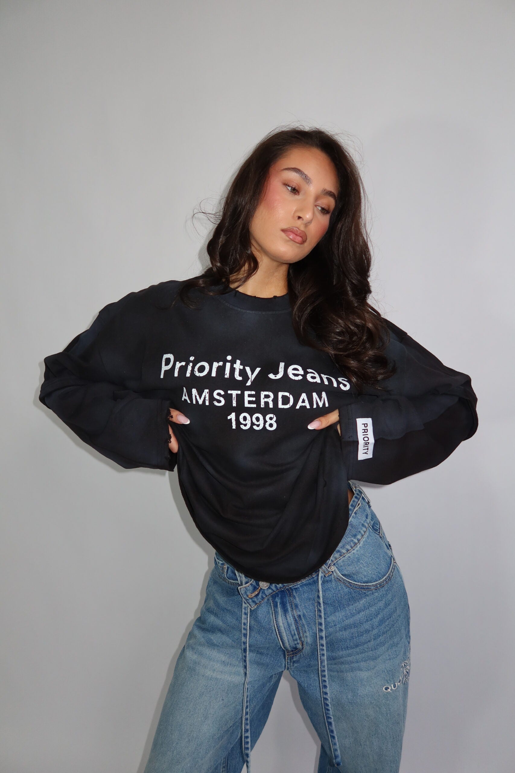 PRIORITY BLACK WASH LONGSLEEVE