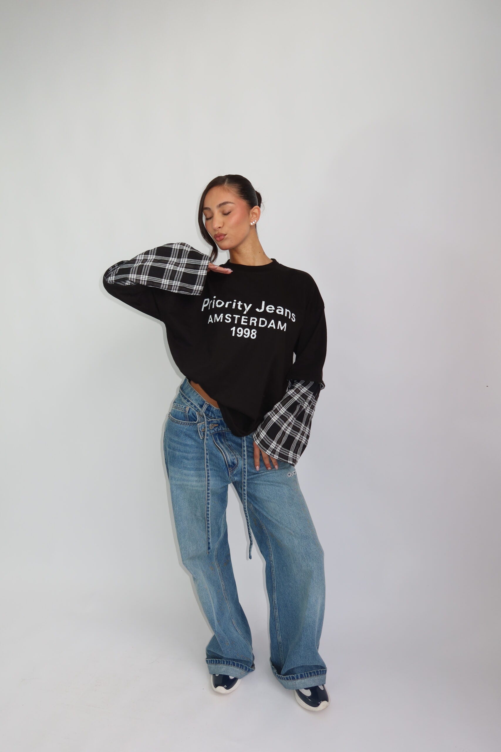 PRIORITY AMSTERDAM LONGSLEEVE BLACK