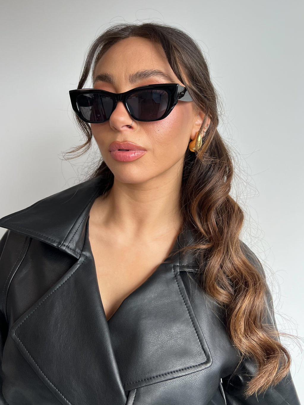 CAT EYE SUNNIES BLACK