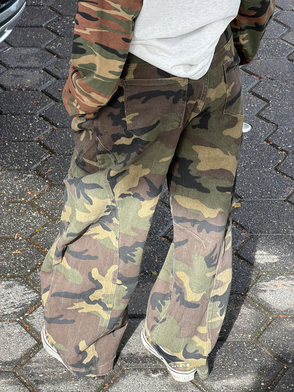 OVERLAP CAMO JEANS