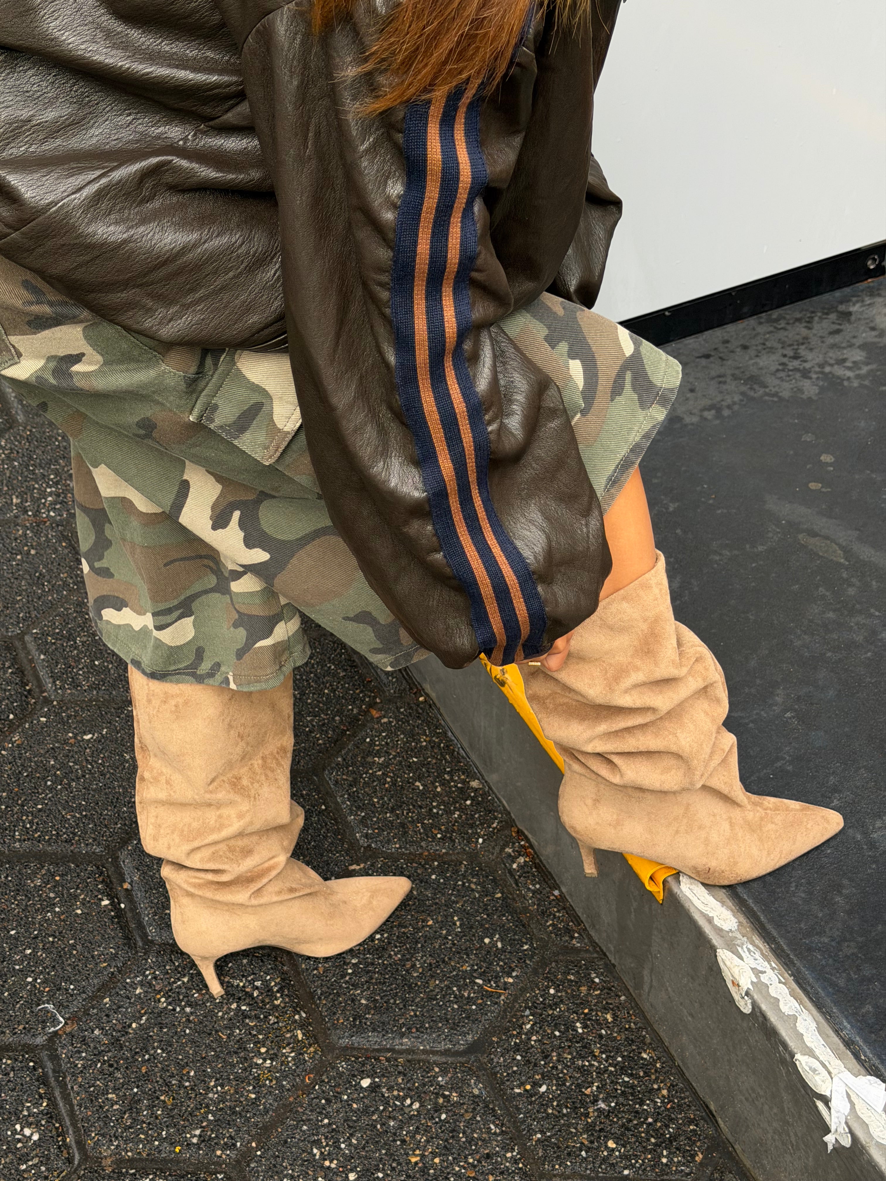 JENNA BOOTS BEIGE SUEDE