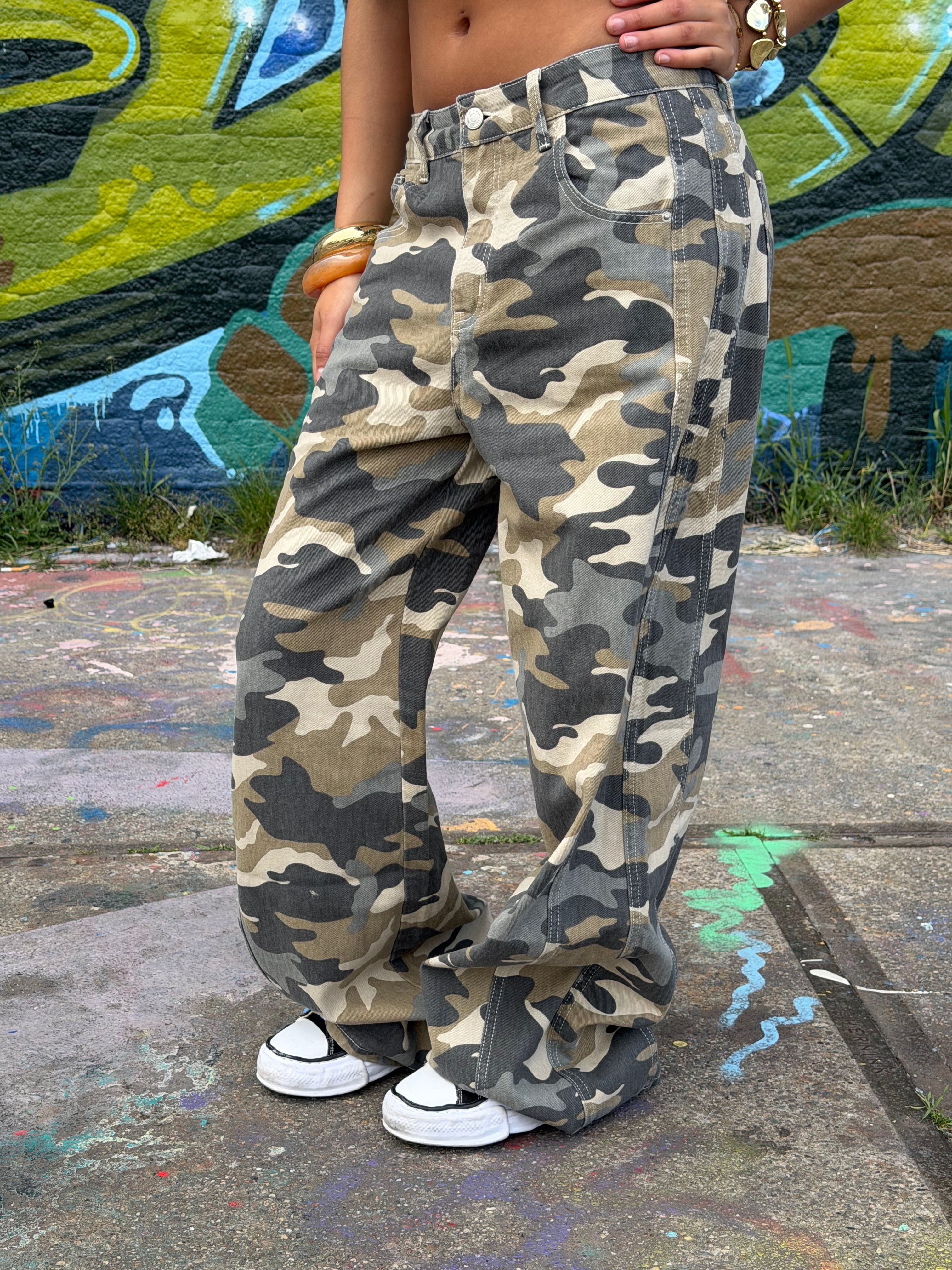 GIGI GREYISH CAMO PANTS