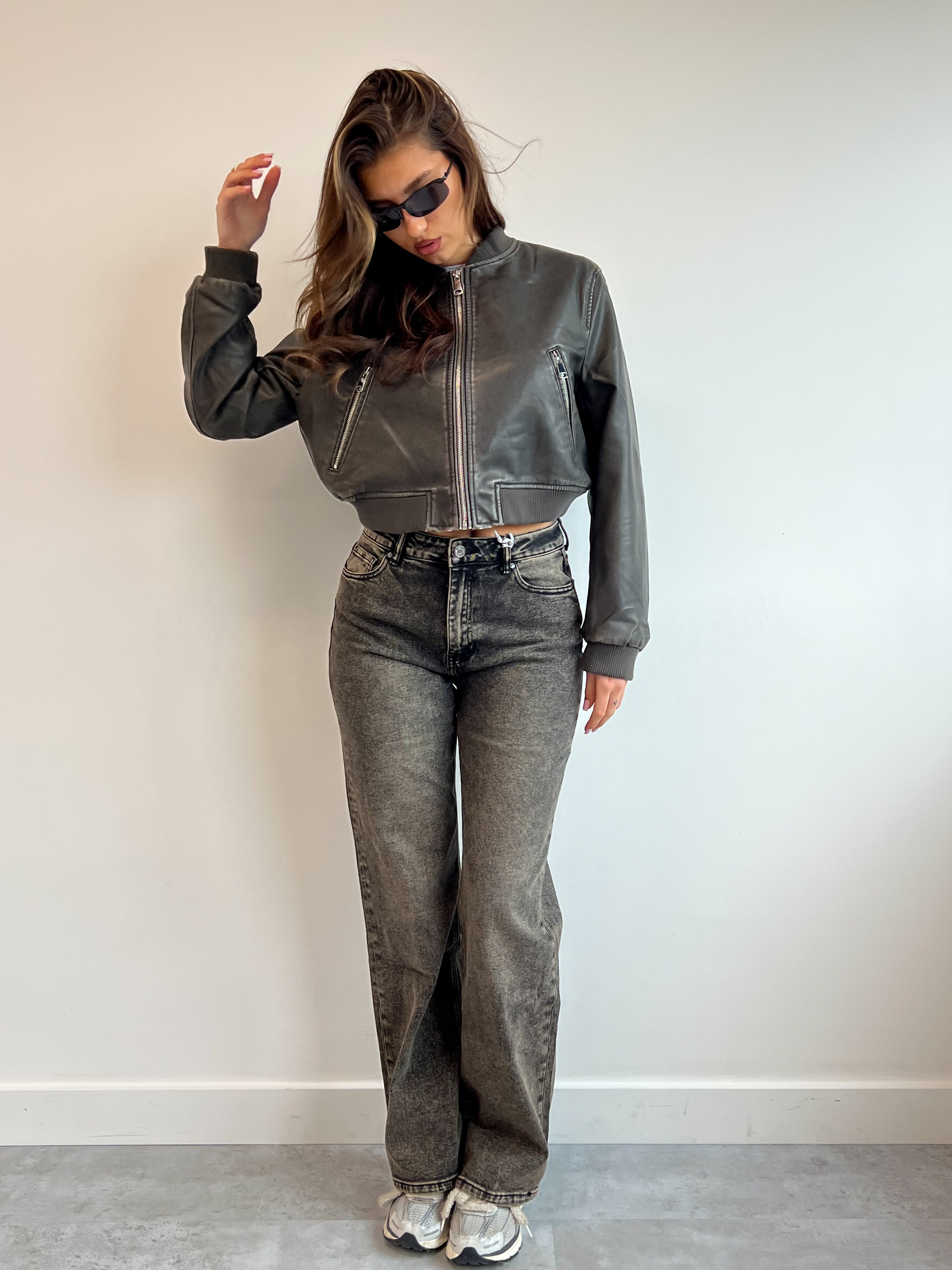 BLACK VINTAGE WASH STRETCH JEANS