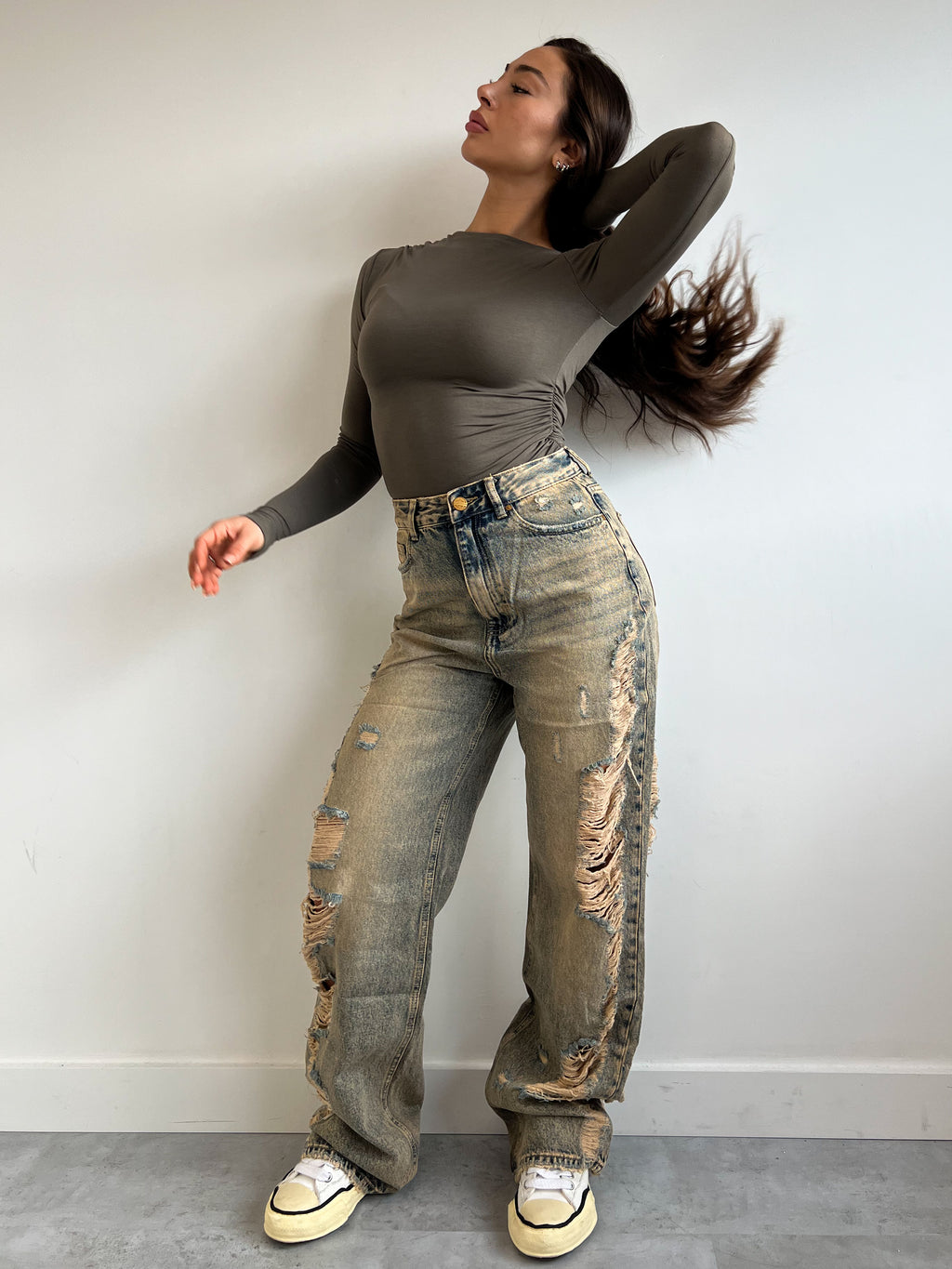 ALL OVER DISTRESSED JEANS 2.0