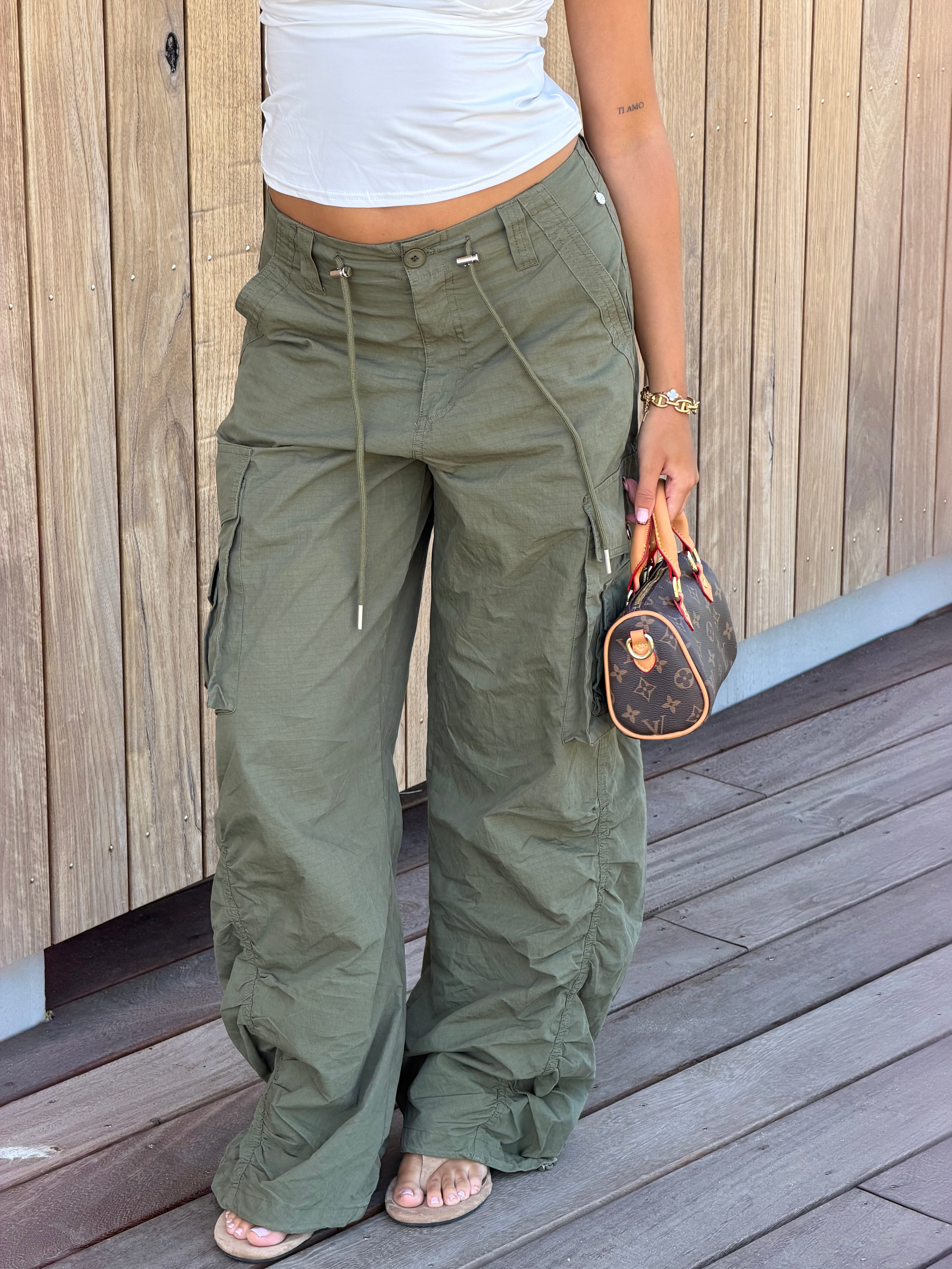 COCO CARGO PARACHUTE ARMY