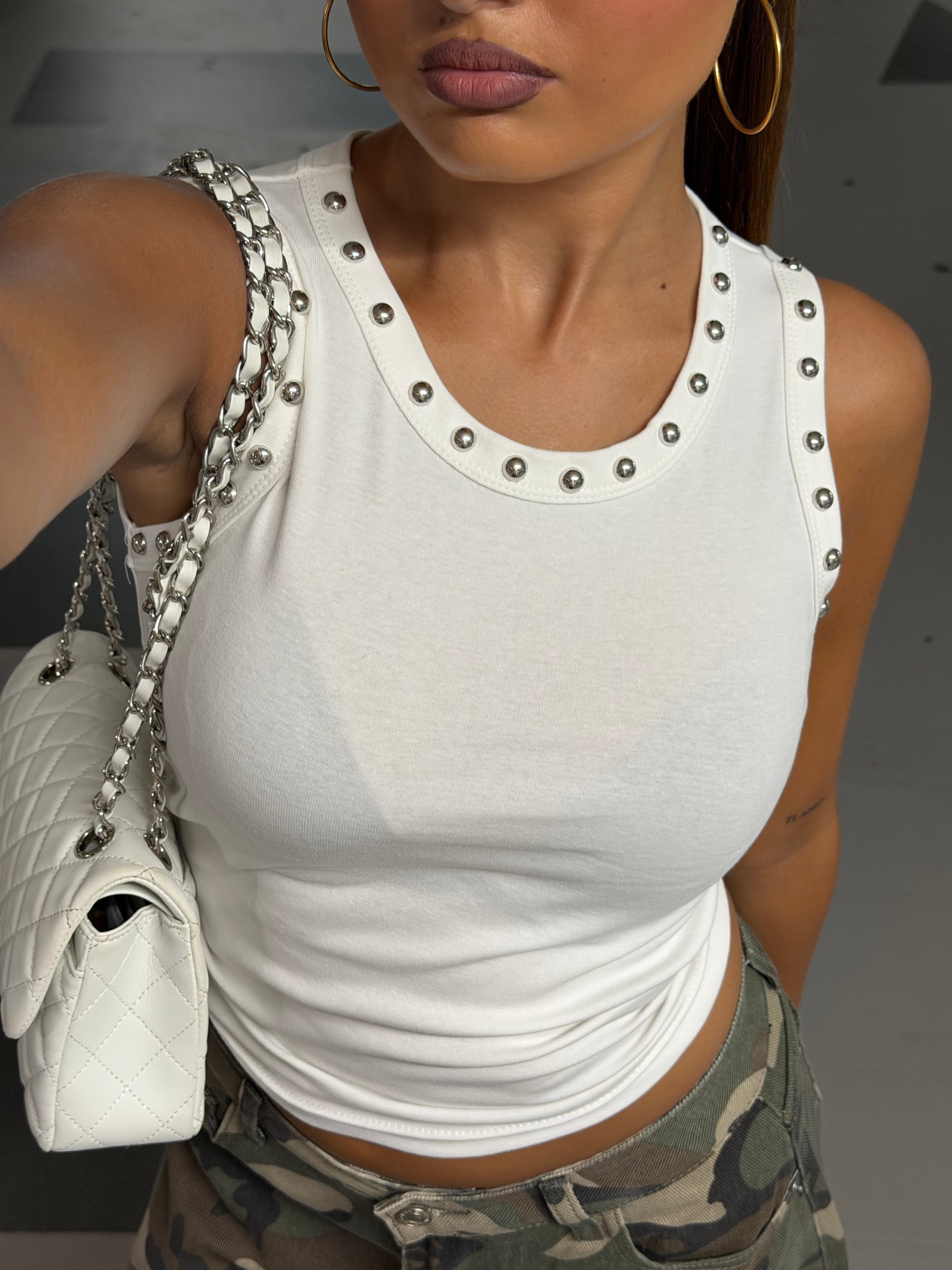STUDDED TANK