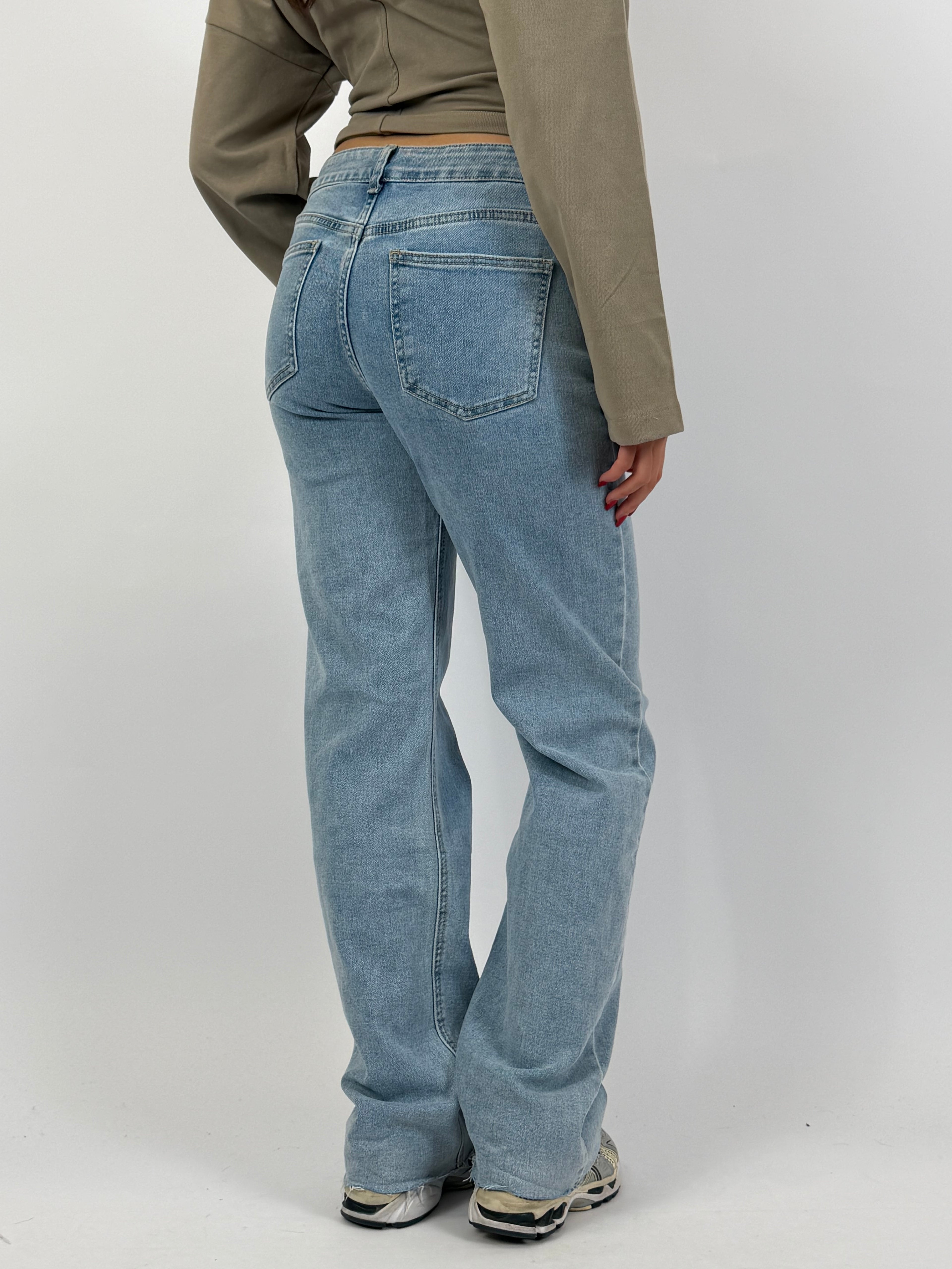 LOW WAIST STRETCH STRAIGHT LEG