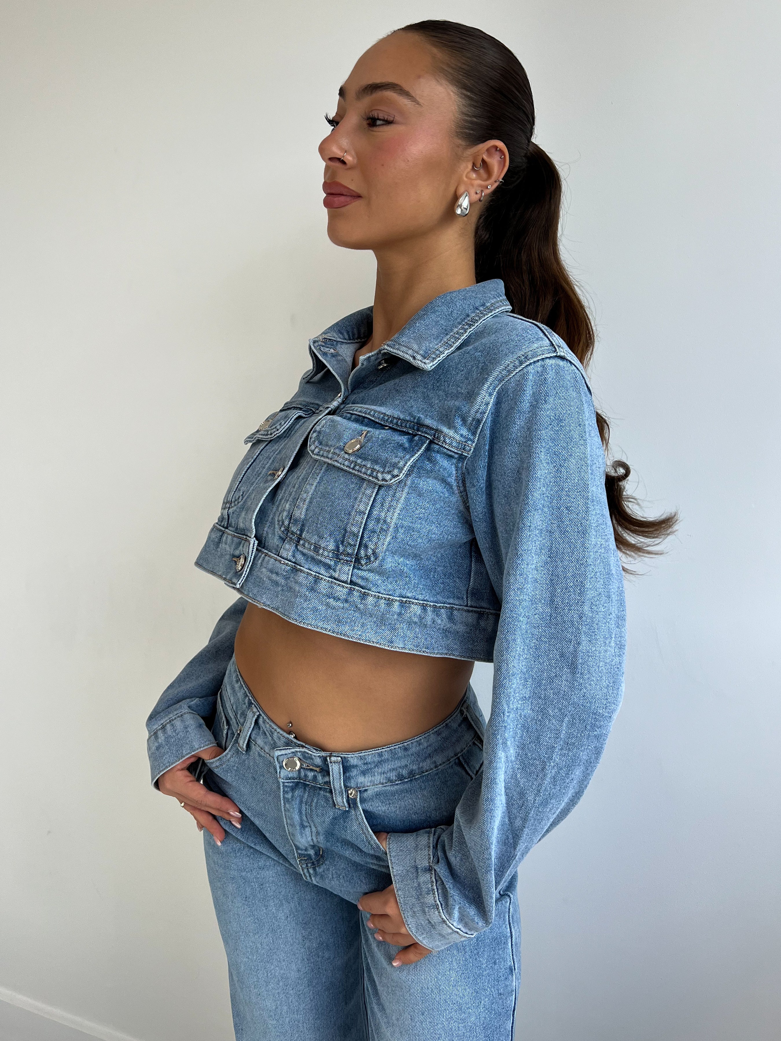 F260 CROPPED DENIM JACKET – FEMME FATALE FASHION