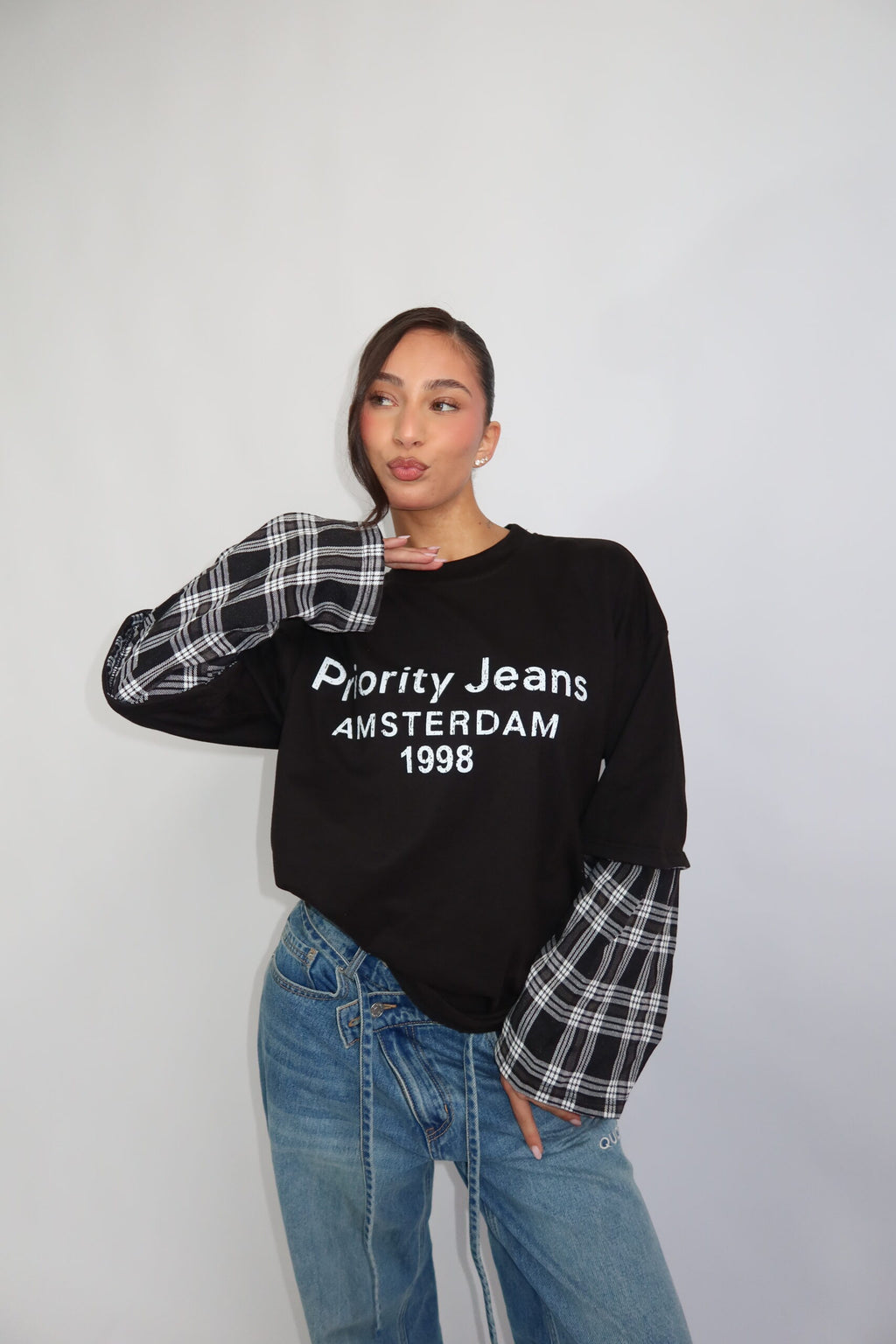 PRIORITY AMSTERDAM LONGSLEEVE BLACK