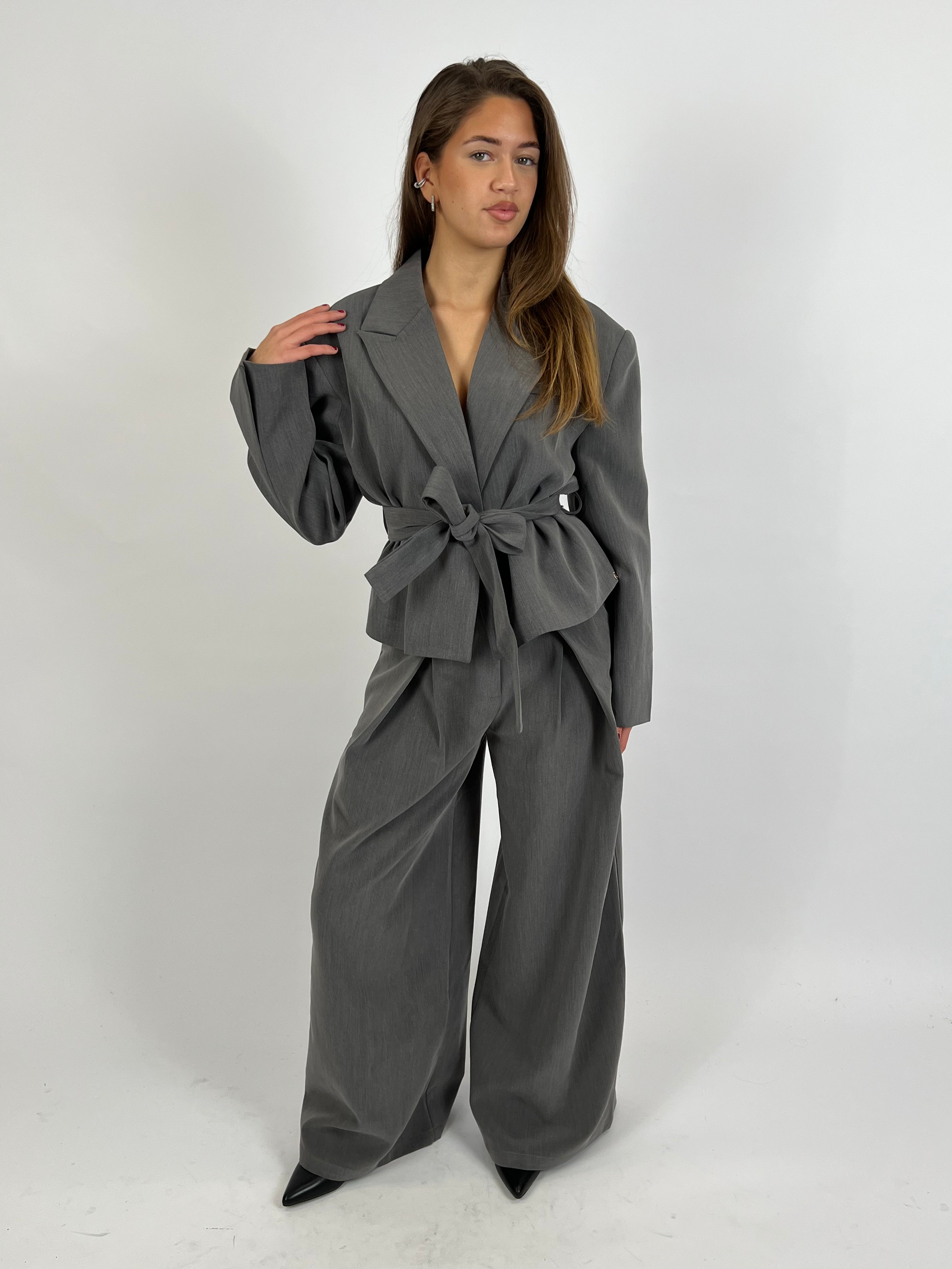 PREMIUM OVERLAP PANTALON GREY