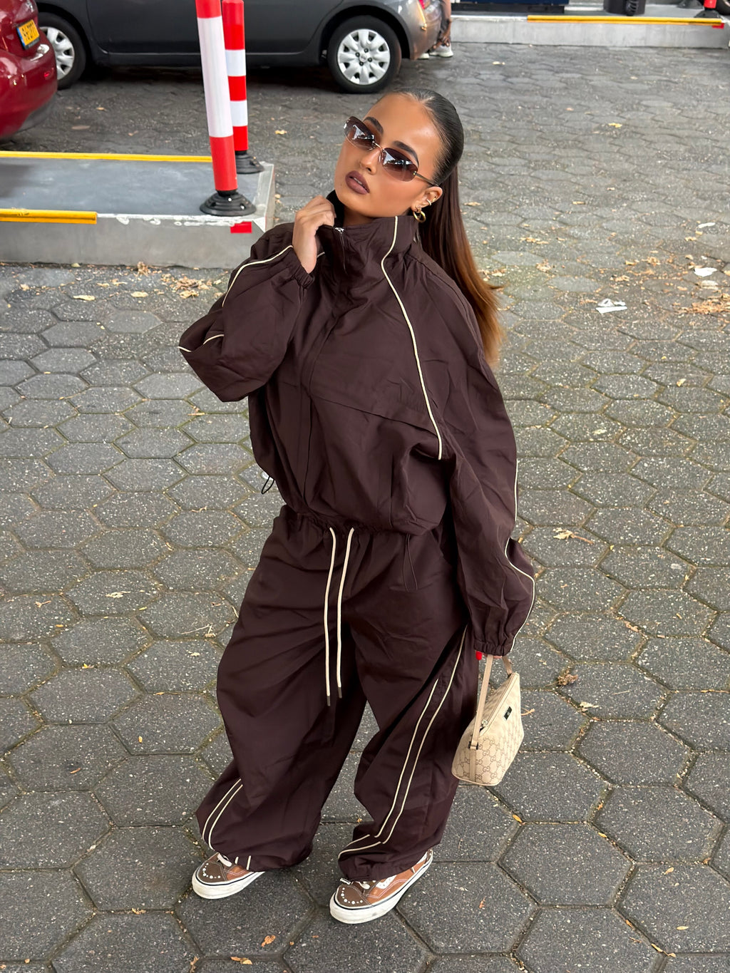 MANOU WINDBREAKER SUIT BROWN