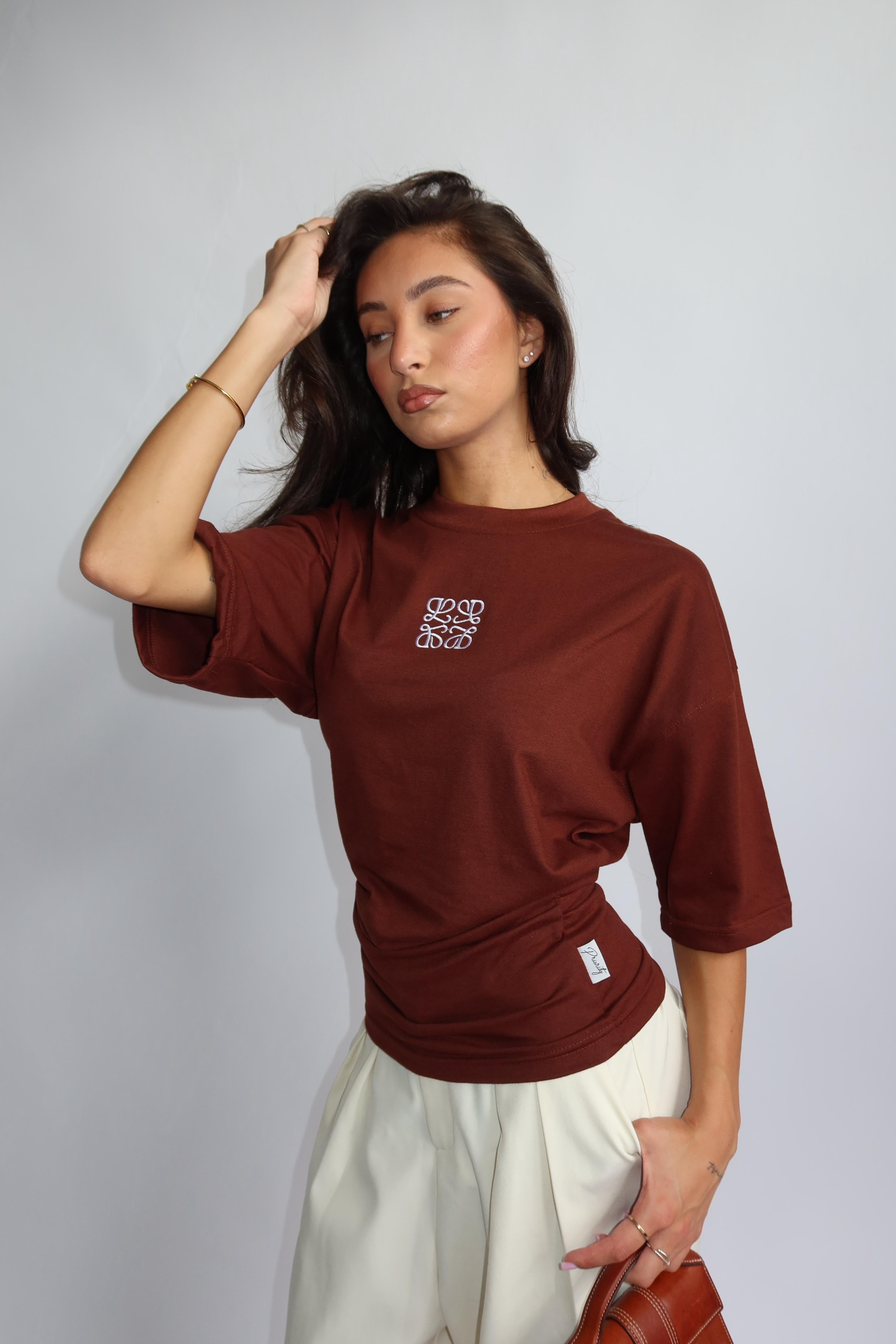 PREMIUM PRIORITY SNATCHED TEE CHOCO